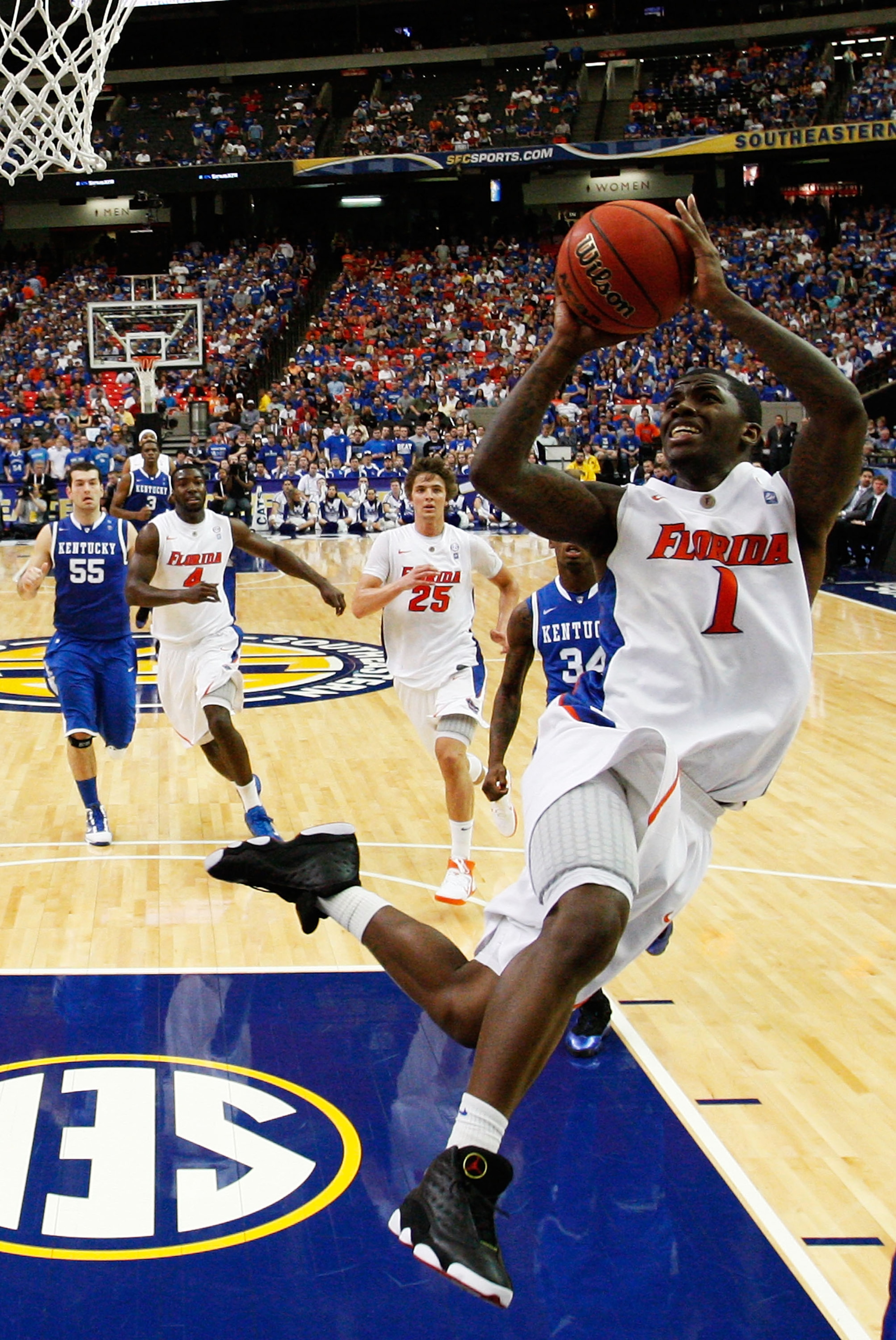 ATLANTA - MARCH 13:  Kenny Boynton #1 of the Florida Gators shoots against the Kentucky Wildcats in the championship game of the SEC Men's Basketball Tournament at Georgia Dome on March 13, 2011 in Atlanta, Georgia.  (Photo by Kevin C. Cox/Getty Images)