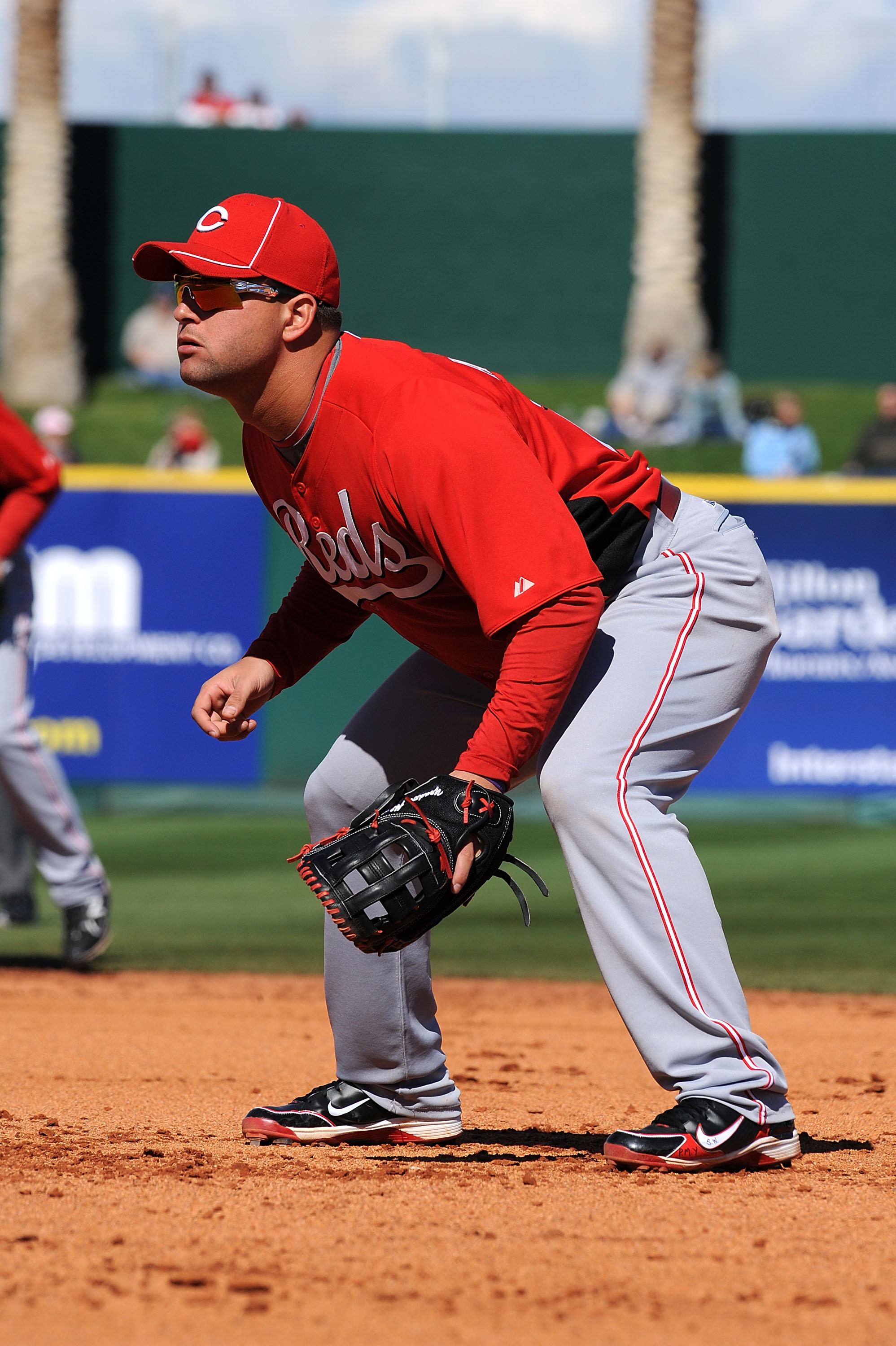 Joey Votto says he'll wait to ponder his future until the Reds' season ends, Tampa Bay Buccaneers