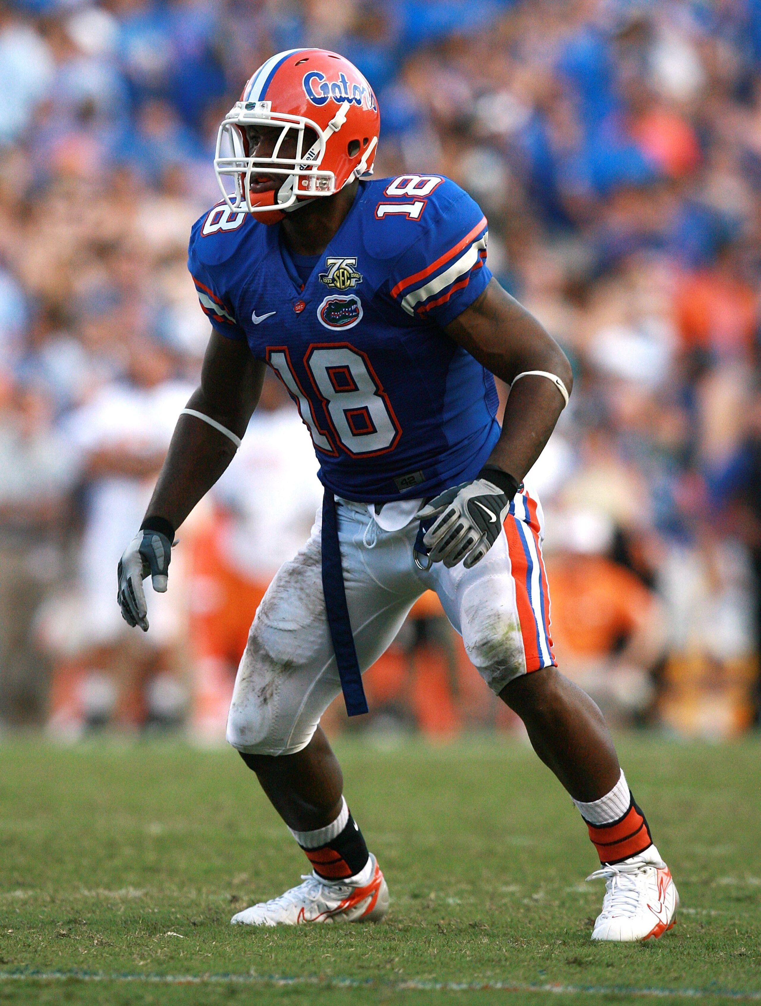 GAINESVILLE, FL - SEPTEMBER 15:  Linebacker Jerimy Finch #18 of the Florida Gators defends against the Tennessee Volunteers at Ben Hill Griffin Stadium on September 15, 2007 in Gainesville, Florida. Florida defeated Tennessee 59-20.  (Photo by Doug Benc/G