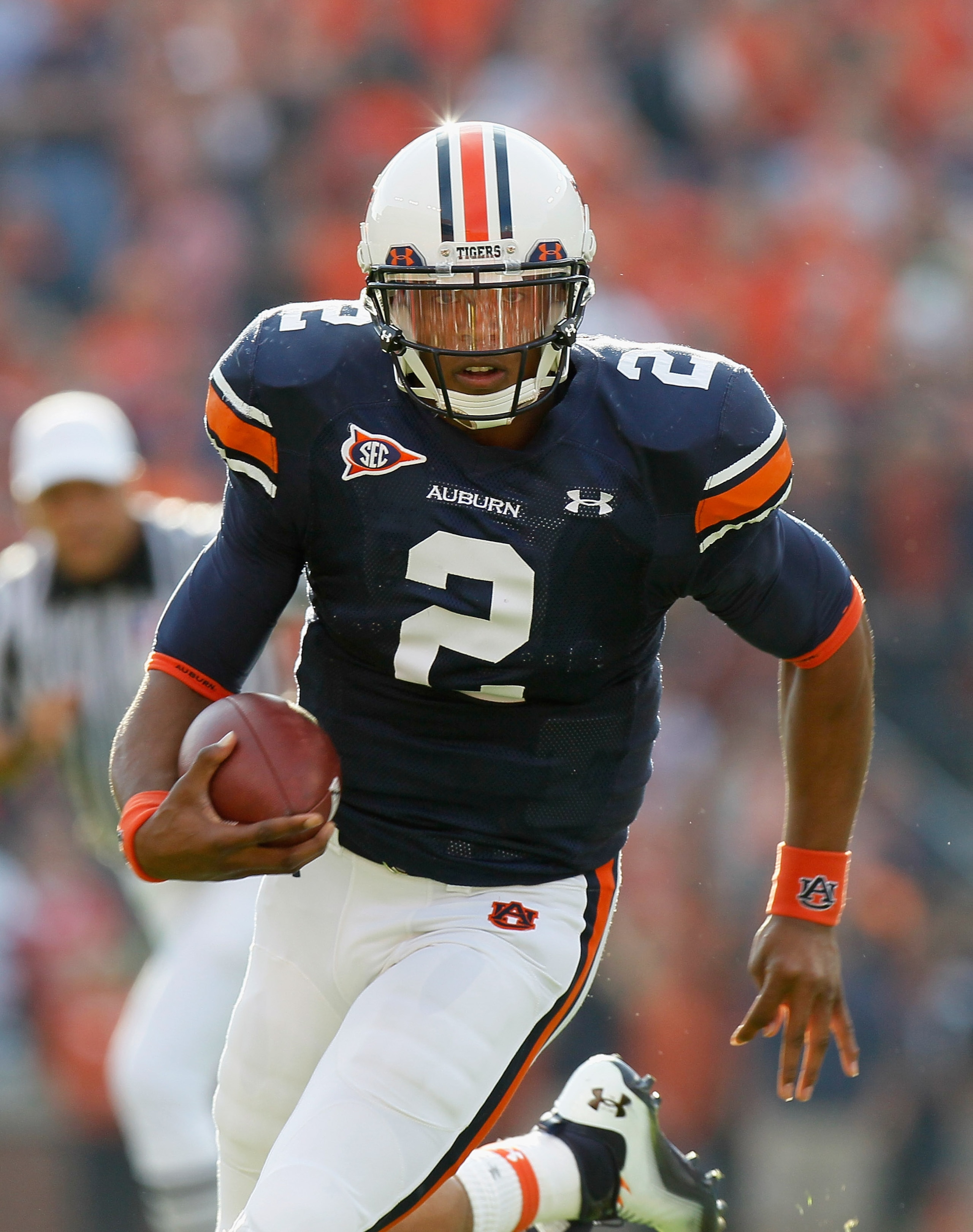 AUBURN, AL - NOVEMBER 13:  Quarterback Cam Newton #2 of the Auburn Tigers against the Georgia Bulldogs at Jordan-Hare Stadium on November 13, 2010 in Auburn, Alabama.  (Photo by Kevin C. Cox/Getty Images)