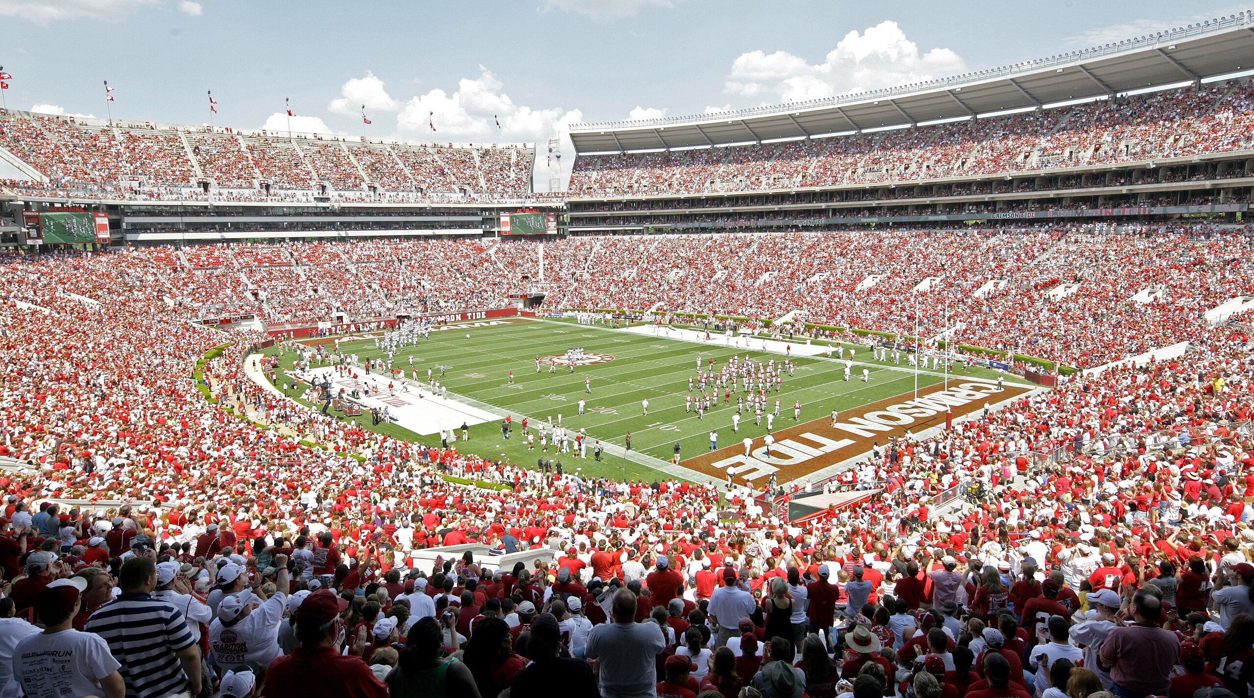 TUSCALOOSA, AL - APRIL 17: Some 92,000 pack the Bryant-Denny Stadium during the Alabama Crimson Tide spring game at Bryant Denny Stadium on April 17, 2010 in Tuscaloosa, Alabama. (Photo by Dave Martin/Getty Images)