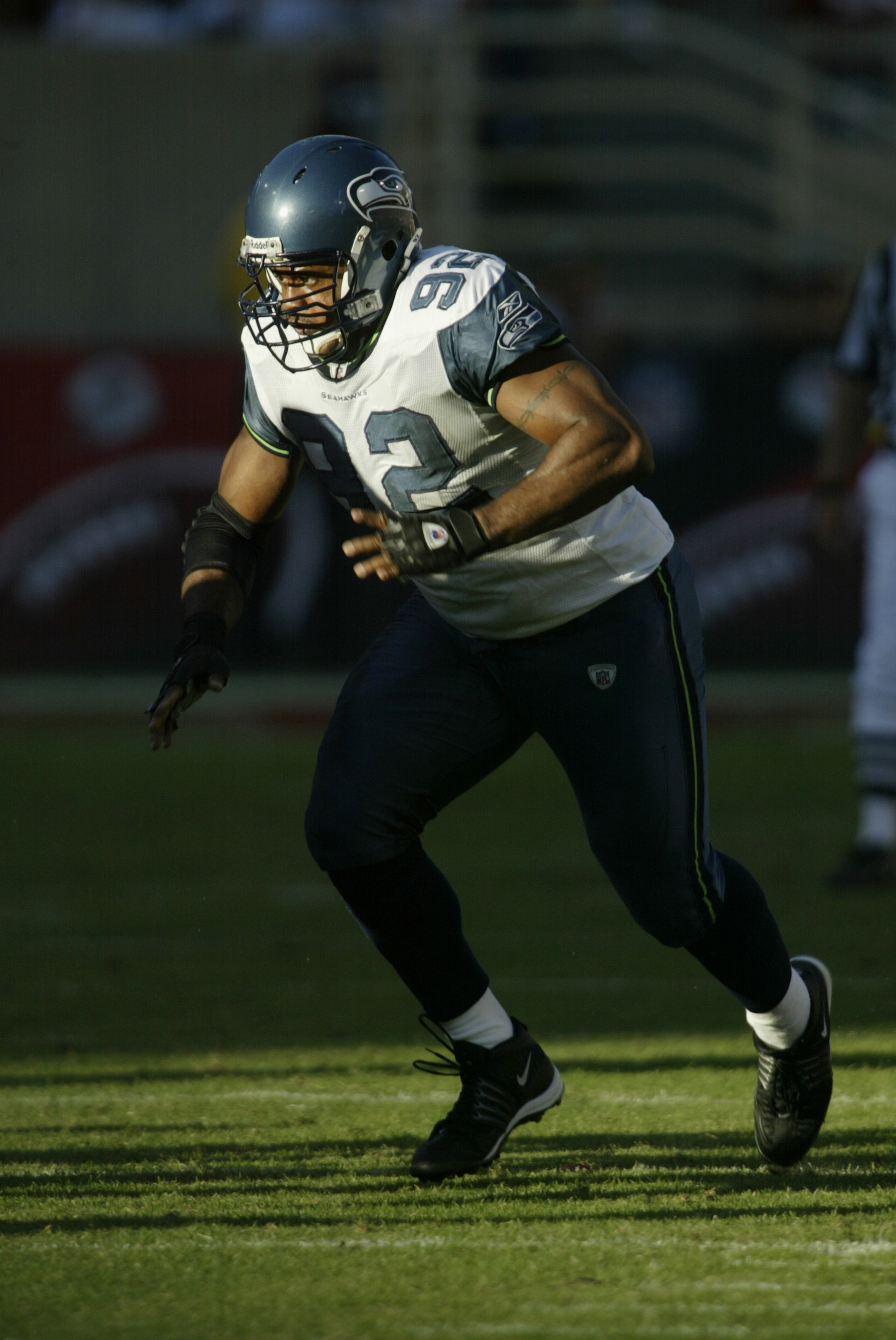 TEMPE, AZ - NOVEMBER 10:  Defensive end Lamar King #92 of the Seattle Seahawks rushes the quarterback during the NFL game against the Arizona Cardinals on November 10, 2002 at Sun Devil Stadium in Tempe, Arizona.  The Seahawks won 27-6. (Photo by Stephen