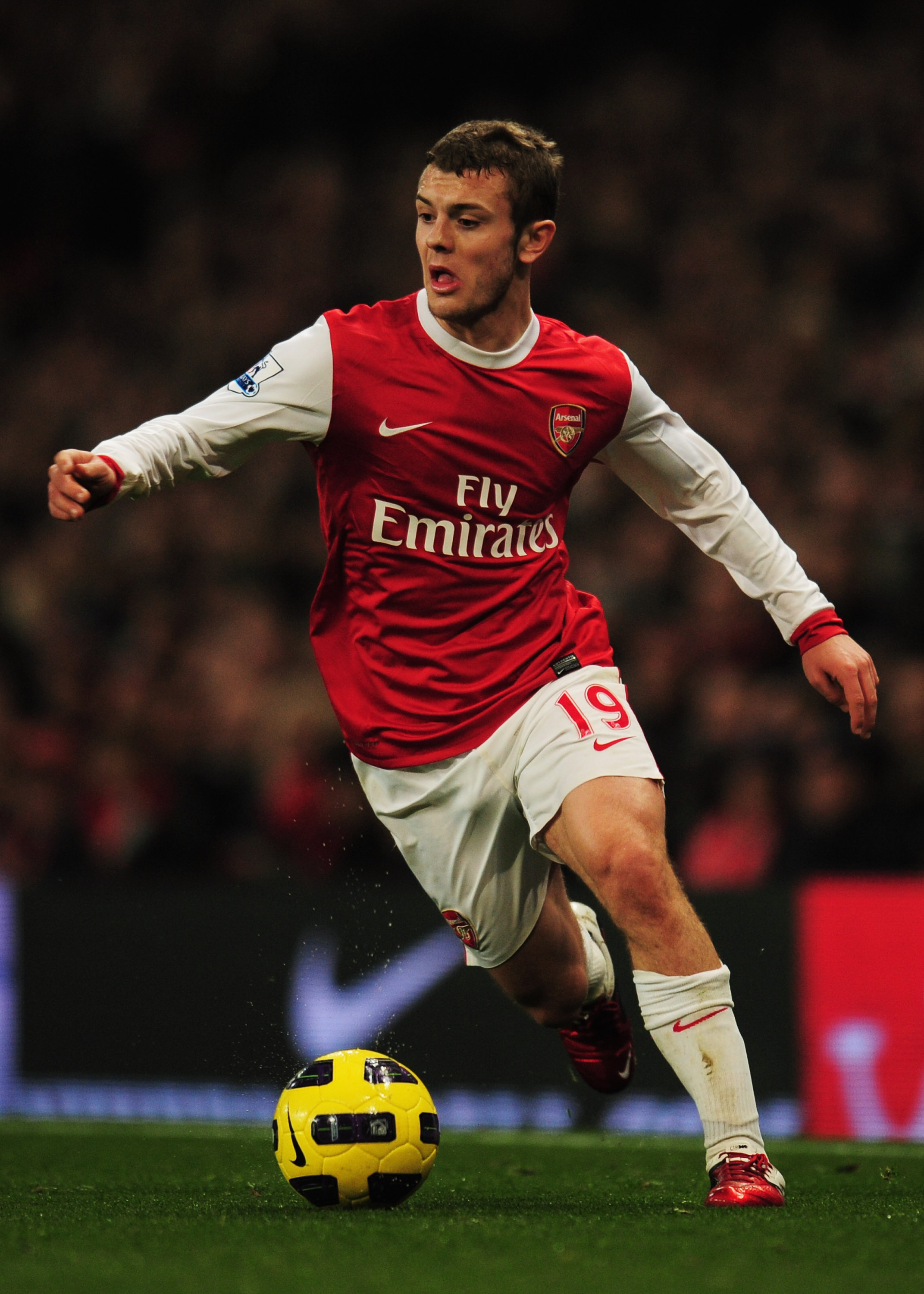 LONDON, ENGLAND - JANUARY 05:  Jack Wilshere of Arsenal in action during the Barclays Premier League match between Arsenal and Manchester City at the Emirates Stadium on January 5, 2011 in London, England.  (Photo by Shaun Botterill/Getty Images)