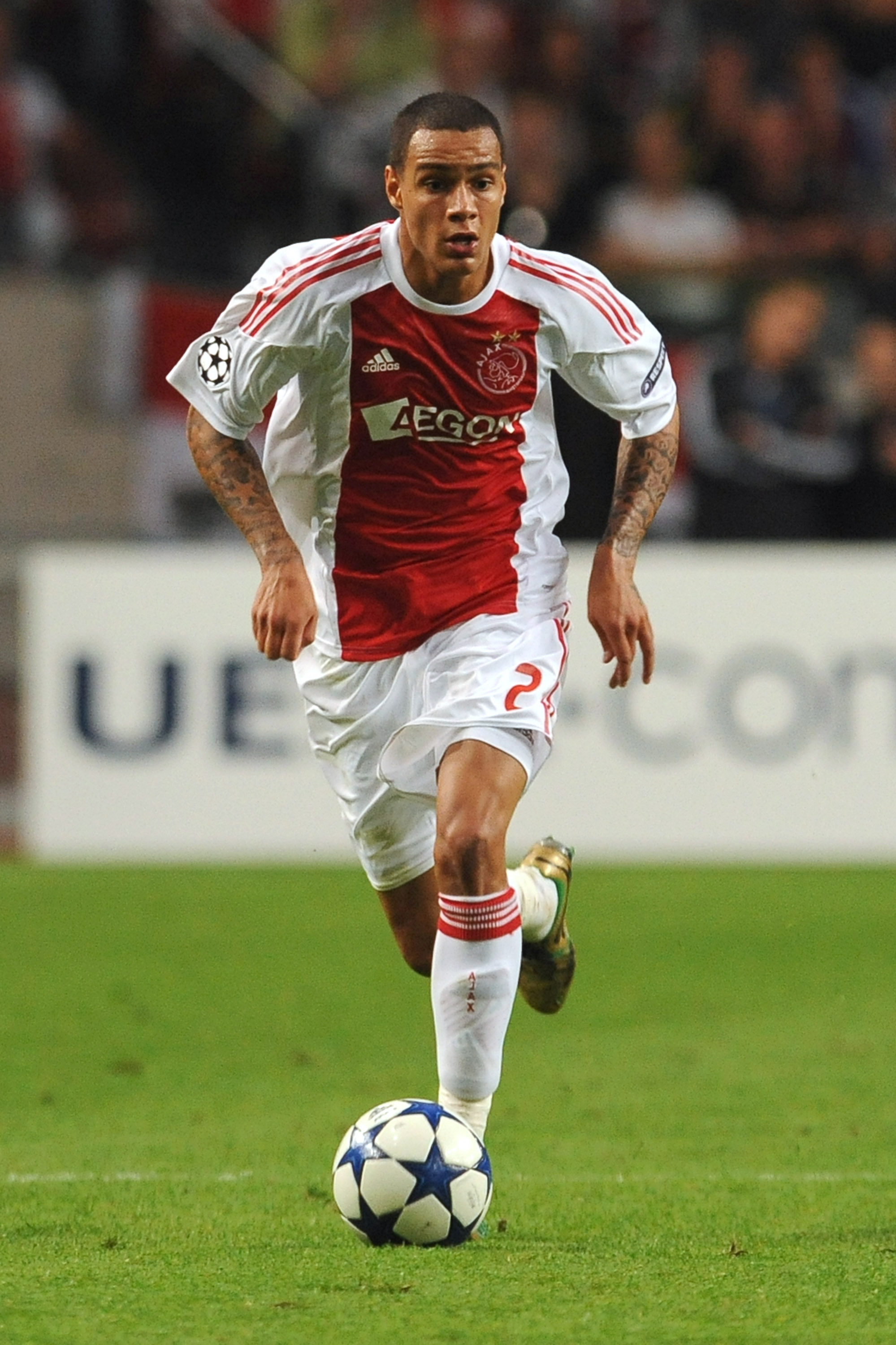 AMSTERDAM, NETHERLANDS - AUGUST 25:  Gregory Van Der Wiel of AFC Ajax in action during the Champions League Play-off match between AFC Ajax and FC Dynamo Kiev at Amsterdam Arena on August 25, 2010 in Amsterdam, Netherlands.  (Photo by Valerio Pennicino/Ge