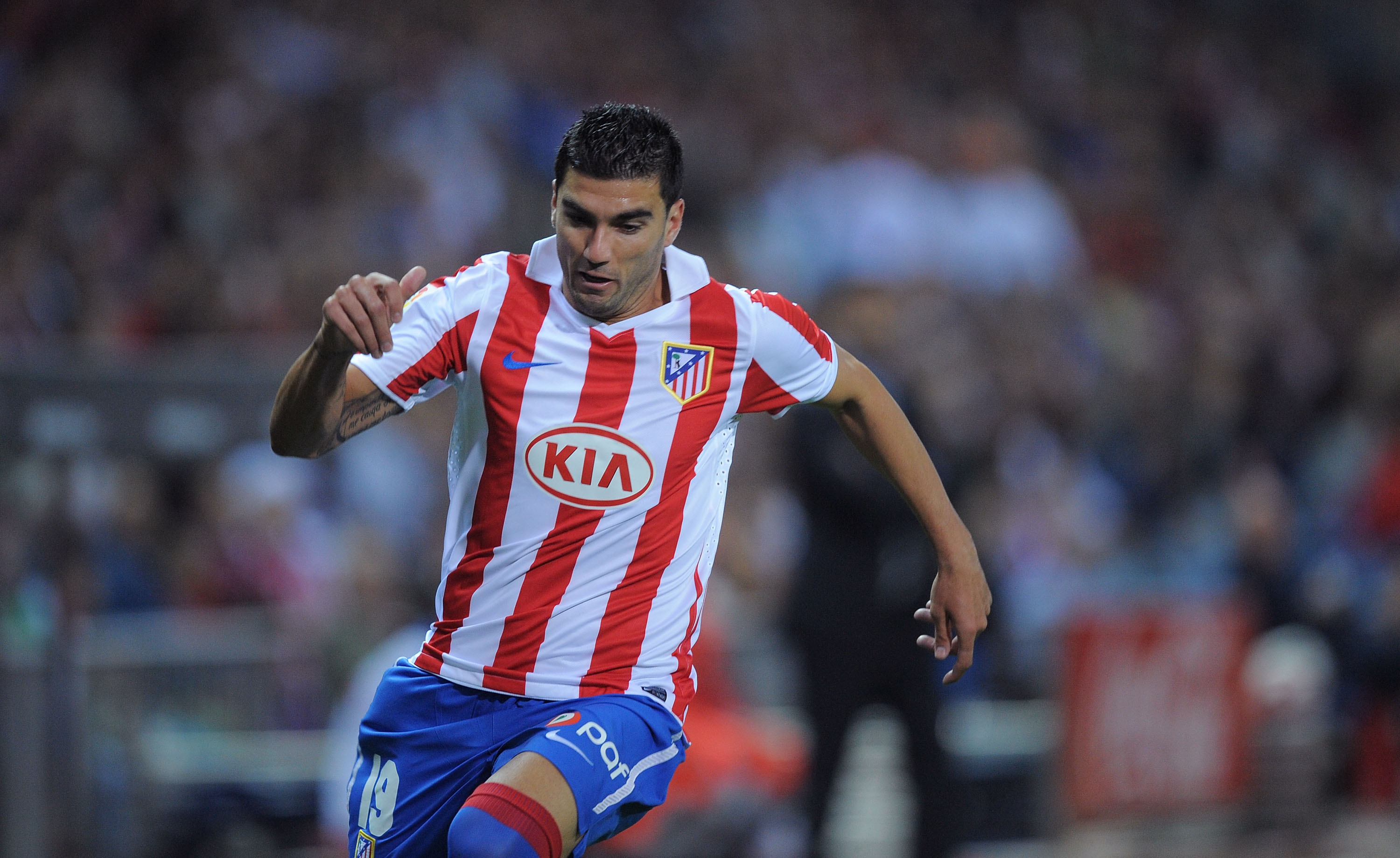 MADRID, SPAIN - SEPTEMBER 26:  Jose Antonio Reyes of Atletico Madrid in action during the La Liga match between Atletico Madrid and Real Zaragoza at the Vicente Calderon stadium on September 26, 2010 in Madrid, Spain.  (Photo by Denis Doyle/Getty Images)