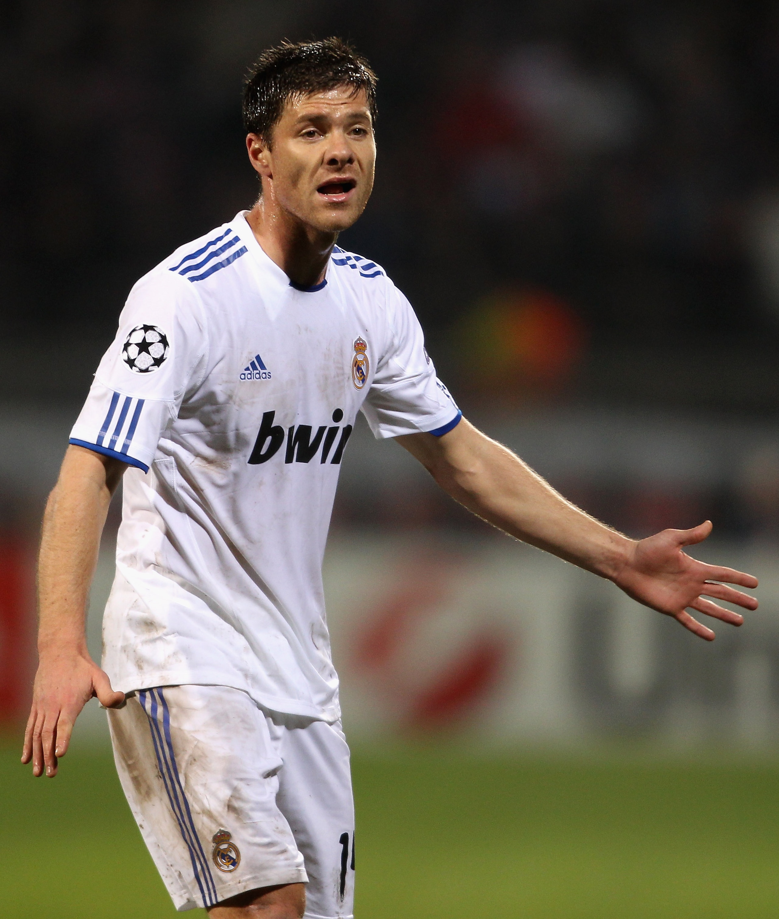 LYON, FRANCE - FEBRUARY 22: Xabi Alonso of Real Madrid during the Champions League match between Lyon and Real Madrid at Stade Gerland on February 22, 2011 in Lyon, France.  (Photo by Scott Heavey/Getty Images)