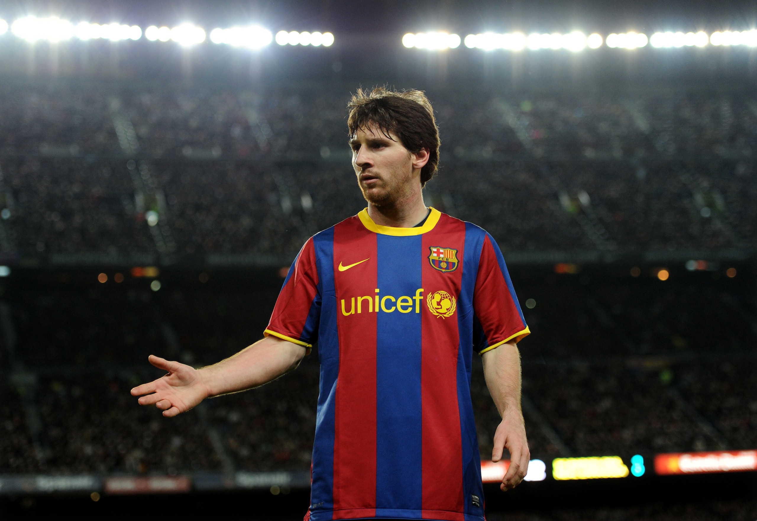 BARCELONA, SPAIN - MARCH 05:  Lionel Messi of Barcelona looks on during the la Liga match between Barcelona and Real Zaragoza at the Camp Nou stadium on March 5, 2011 in Barcelona, Spain.  (Photo by Jasper Juinen/Getty Images)