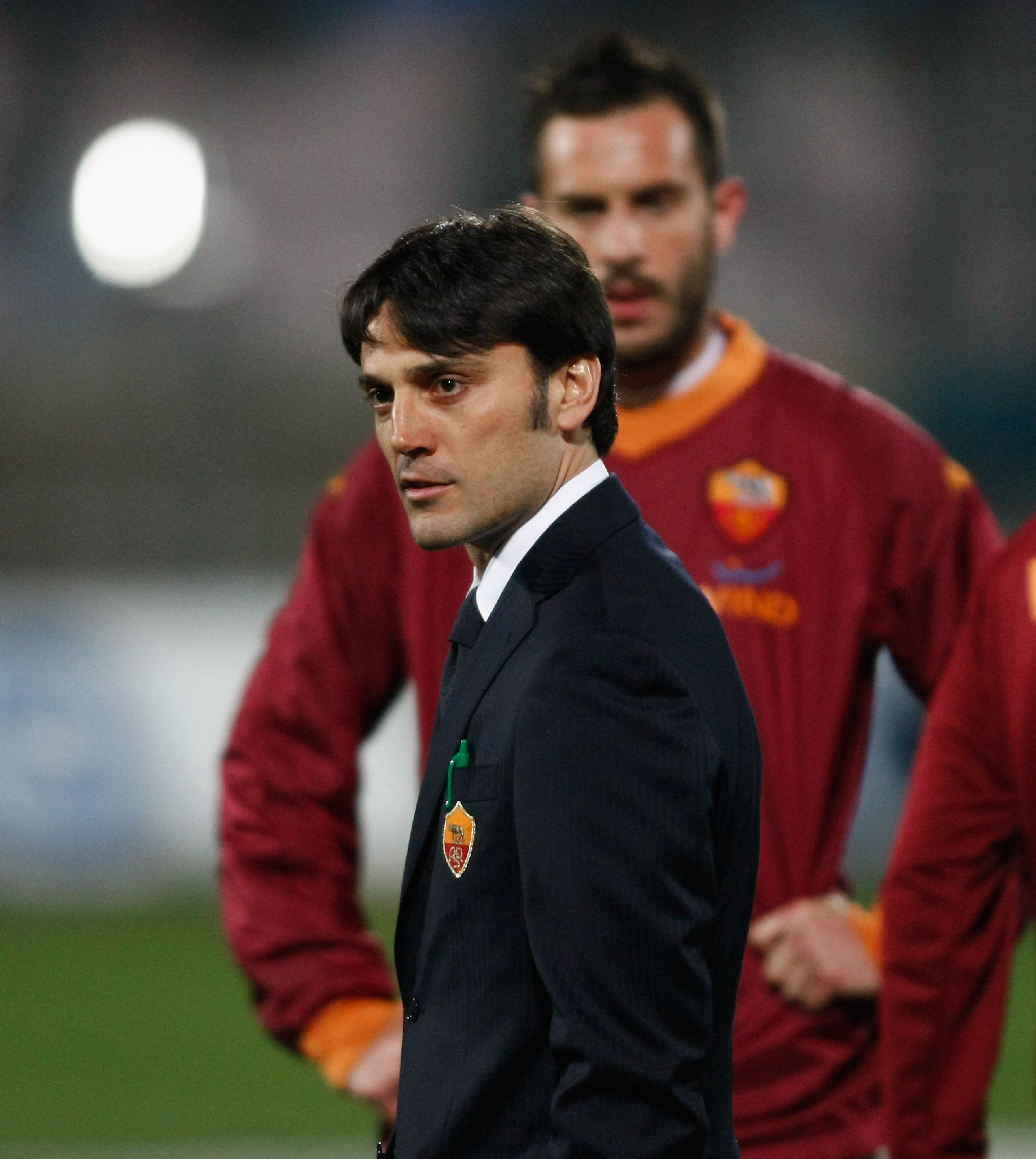 LECCE, ITALY - MARCH 04:  Coach Vincenzo Montella of Roma looks on before the Serie A match between US Lecce and AS Roma at Stadio Via del Mare on March 4, 2011 in Lecce, Italy.  (Photo by Maurizio Lagana/Getty Images)