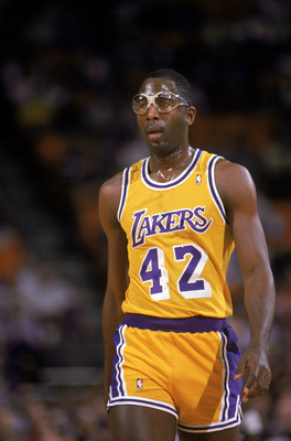 LOS ANGELES - 1988:  James Worthy #42 of the Los Angeles Lakers walks on the court during an NBA game at the Great Western Forum in Los Angeles, California in 1988. (Photo by: Stephen Dunn/Getty Images)
