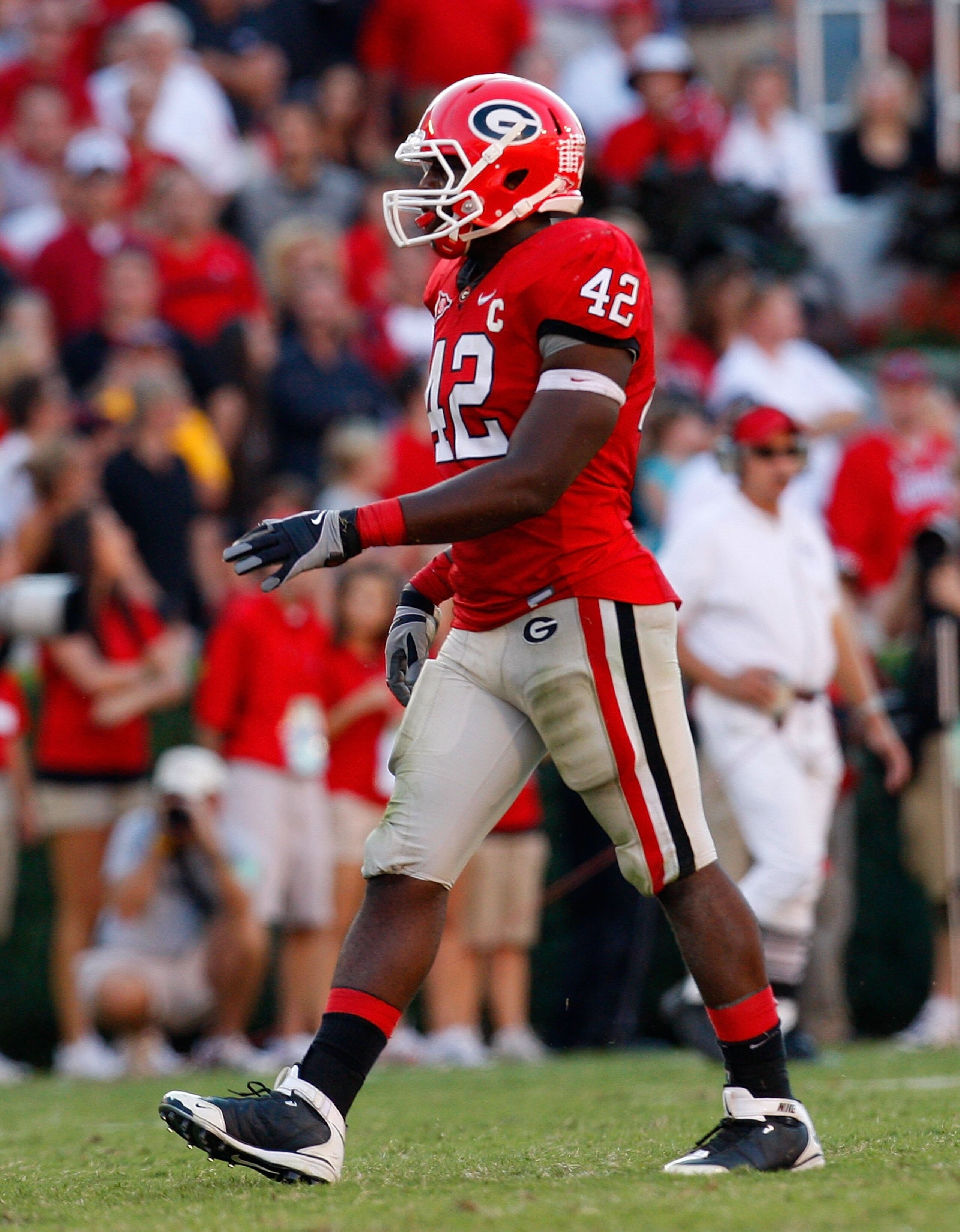 ATHENS, GA - OCTOBER 03:  Justin Houston #42 of the Georgia Bulldogs against the Louisiana State University Tigers at Sanford Stadium on October 3, 2009 in Athens, Georgia.  (Photo by Kevin C. Cox/Getty Images)