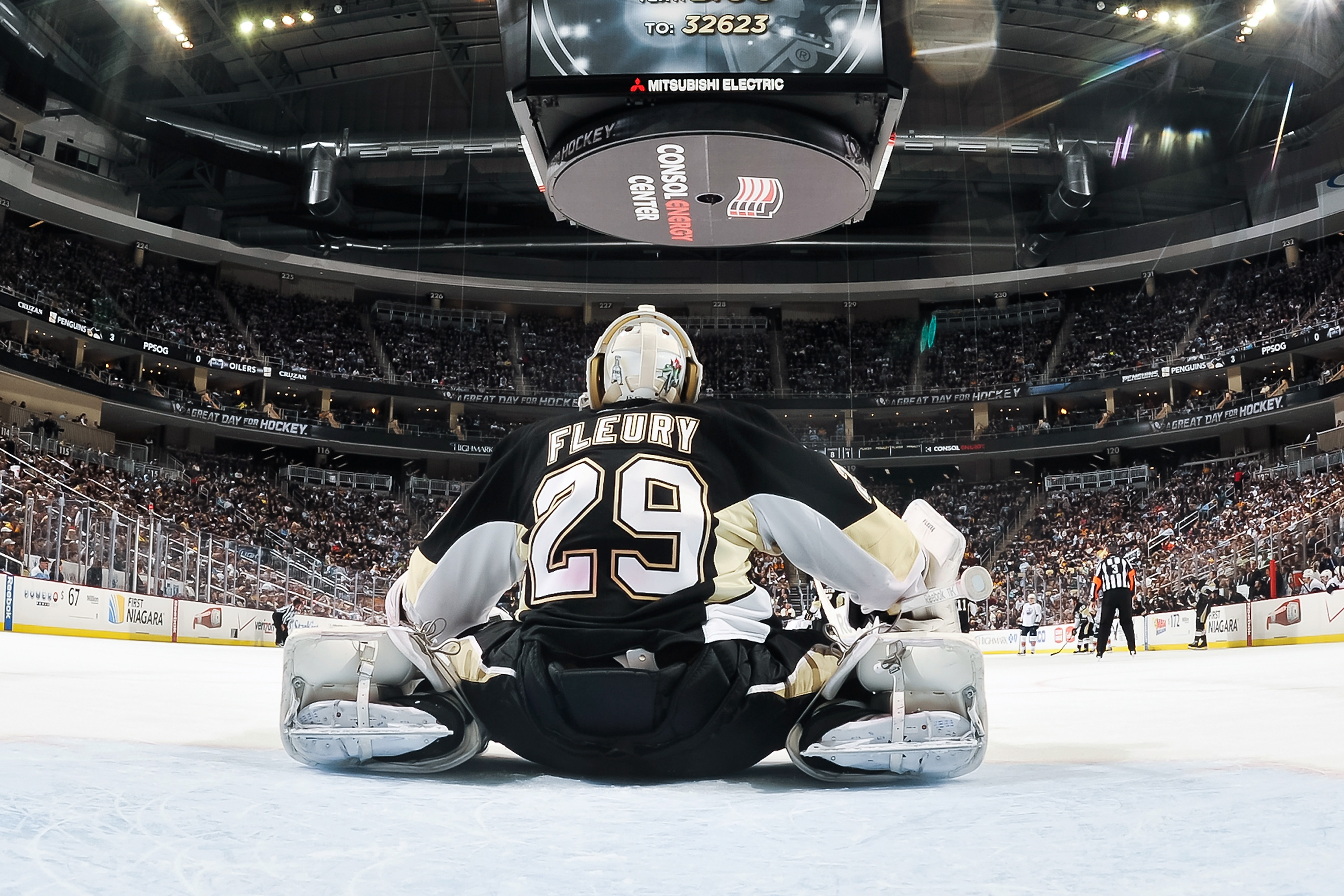 Marc-Andre Fleury pulled twelve minutes into game against Penguins