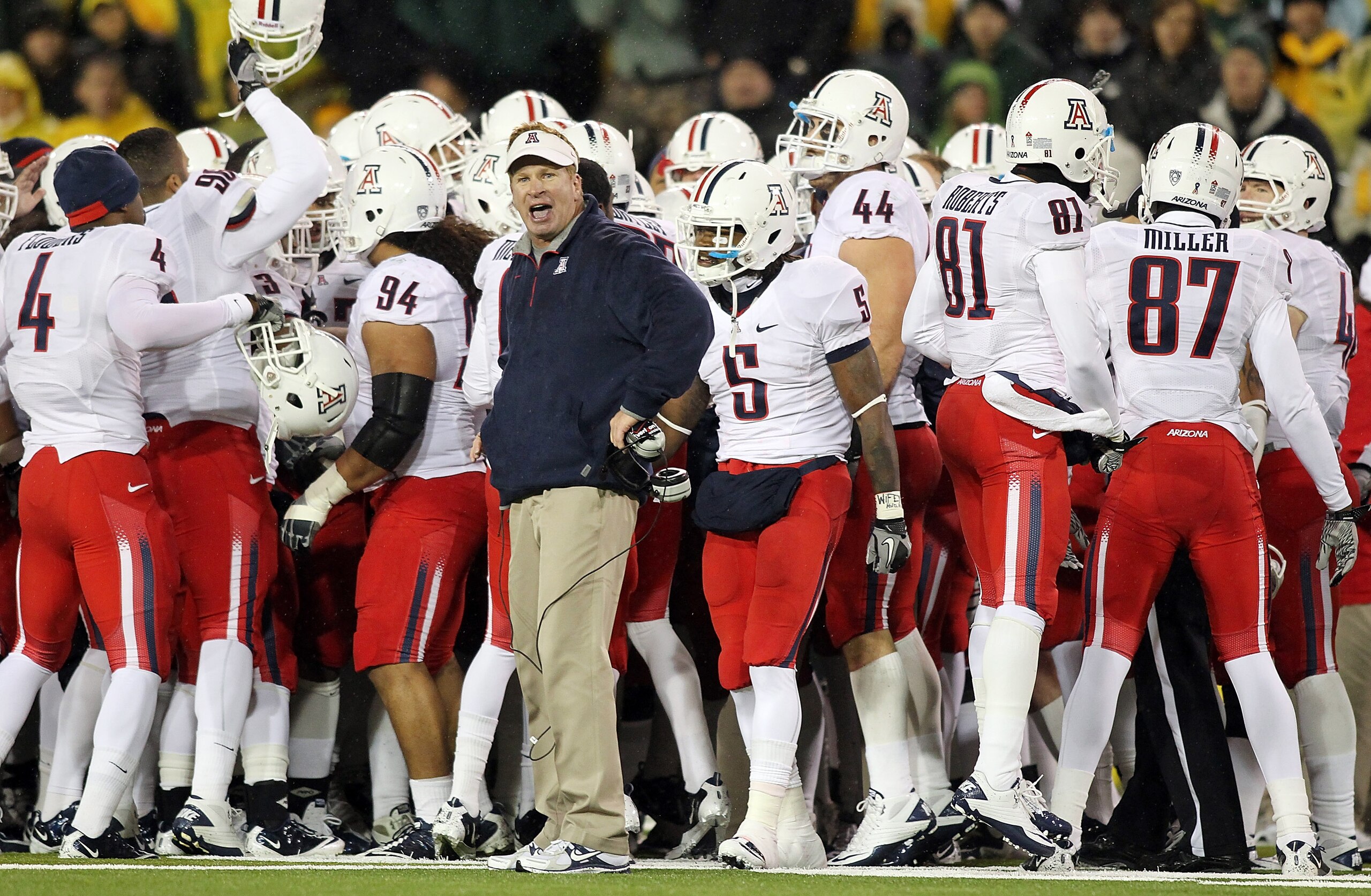 EUGENE, OR - NOVEMBER 26:  Head Coach Mike Stoops of the Arizona Wildcats walks the sidelines against the Oregon Ducks on November 26, 2010 at the Autzen Stadium in Eugene, Oregon.  (Photo by Jonathan Ferrey/Getty Images)