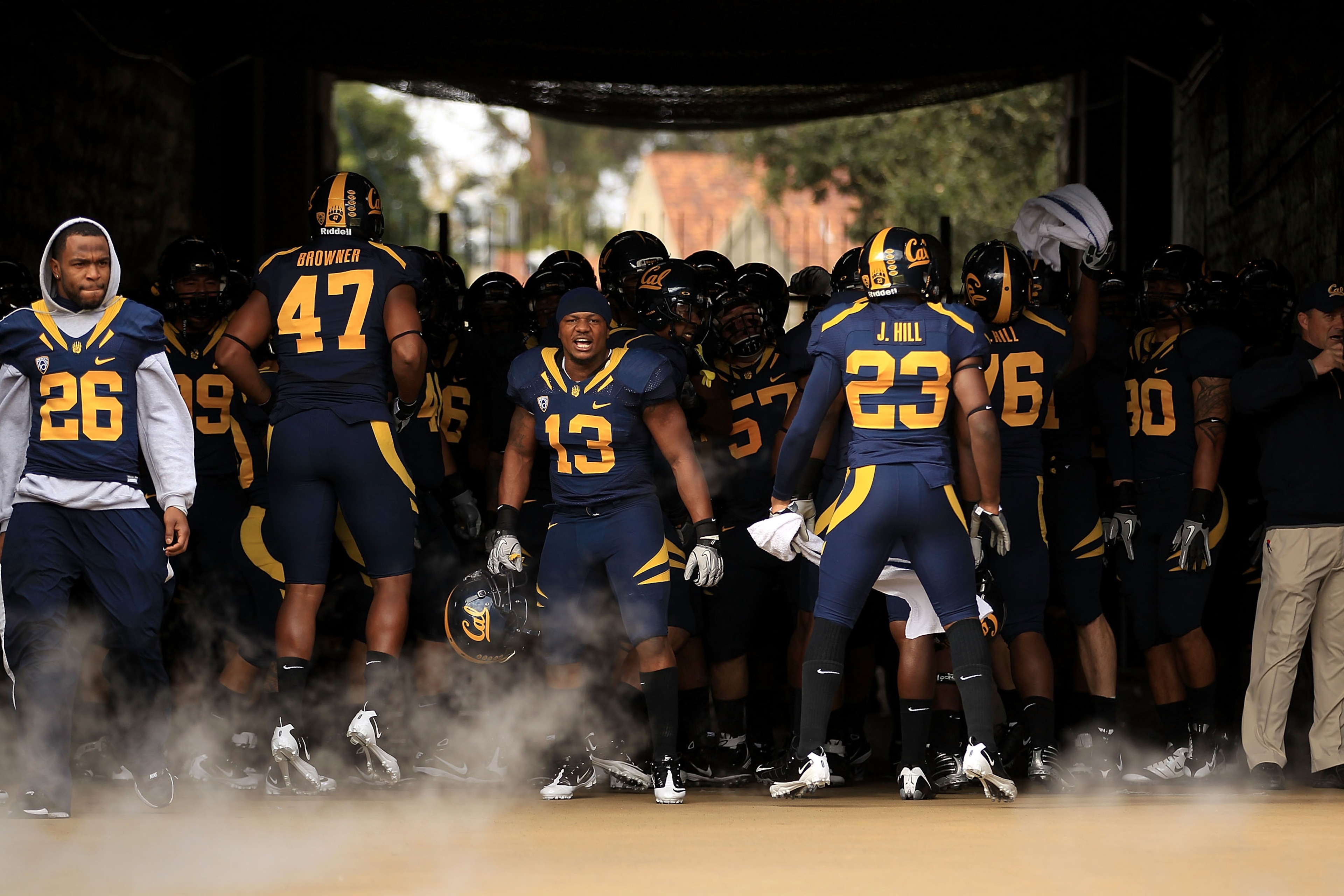 BERKELEY, CA - NOVEMBER 20:  Players of the California Golden Bears get ready to run on to the field for their game against the Stanford Cardinal at California Memorial Stadium on November 20, 2010 in Berkeley, California.  (Photo by Ezra Shaw/Getty Image