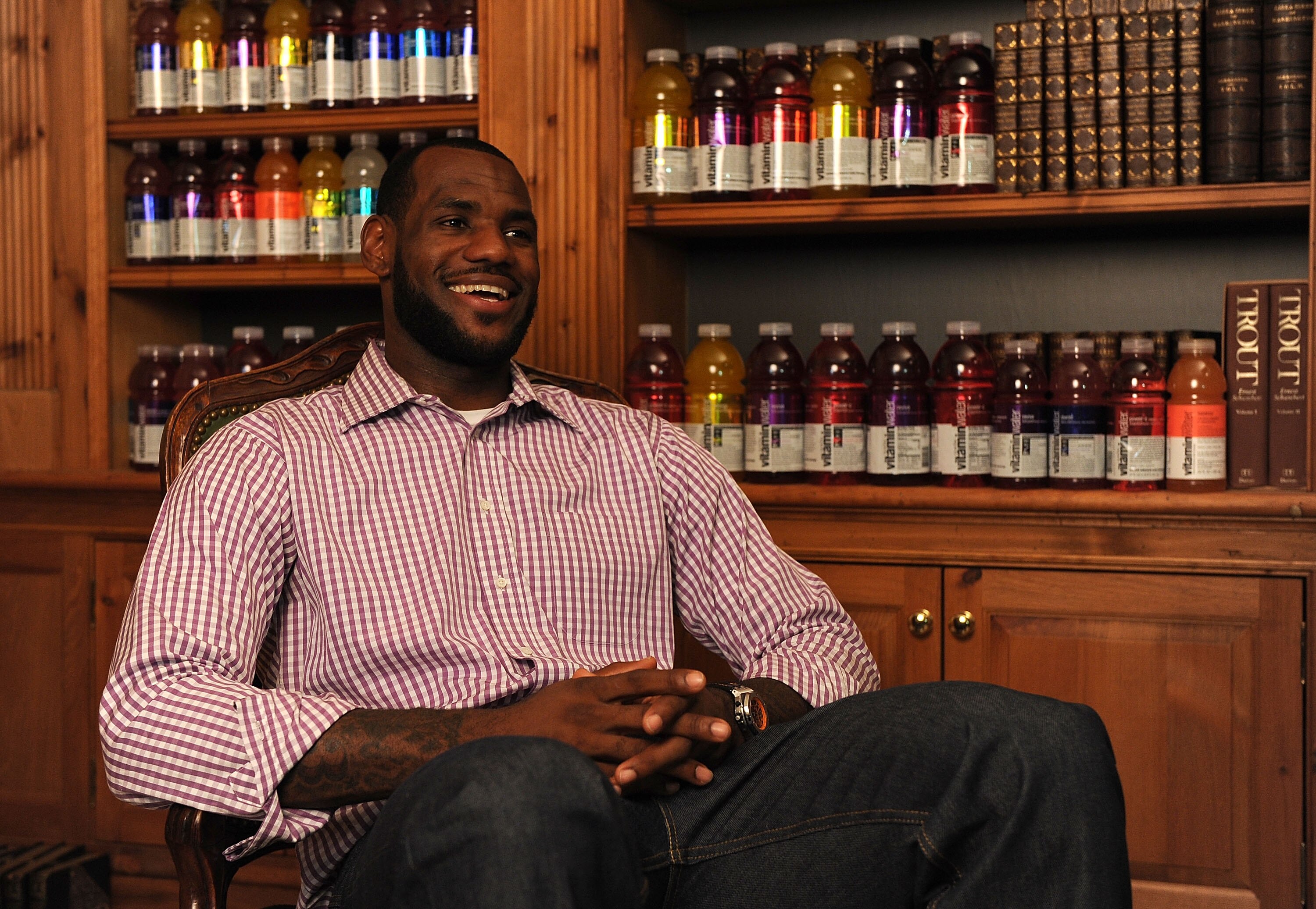 GREENWICH, CT - JULY 08: (EXCLUSIVE COVERAGE) LeBron James attends the LeBron James Pre Decision Meet and Greet on July 8, 2010 in Greenwich, Connecticut. Proceeds from tonight's 2.5 million dollar event will be donated to the Boys & Girls Clubs of Ameri GREENWICH, CT - JULY 08: (EXCLUSIVE COVERAGE) LeBron James attends the LeBron James Pre Decision Meet and Greet on July 8, 2010 in Greenwich, Connecticut. Proceeds from tonight's 2.5 million dollar event will be donated to the Boys & Girls Clubs of Ameri