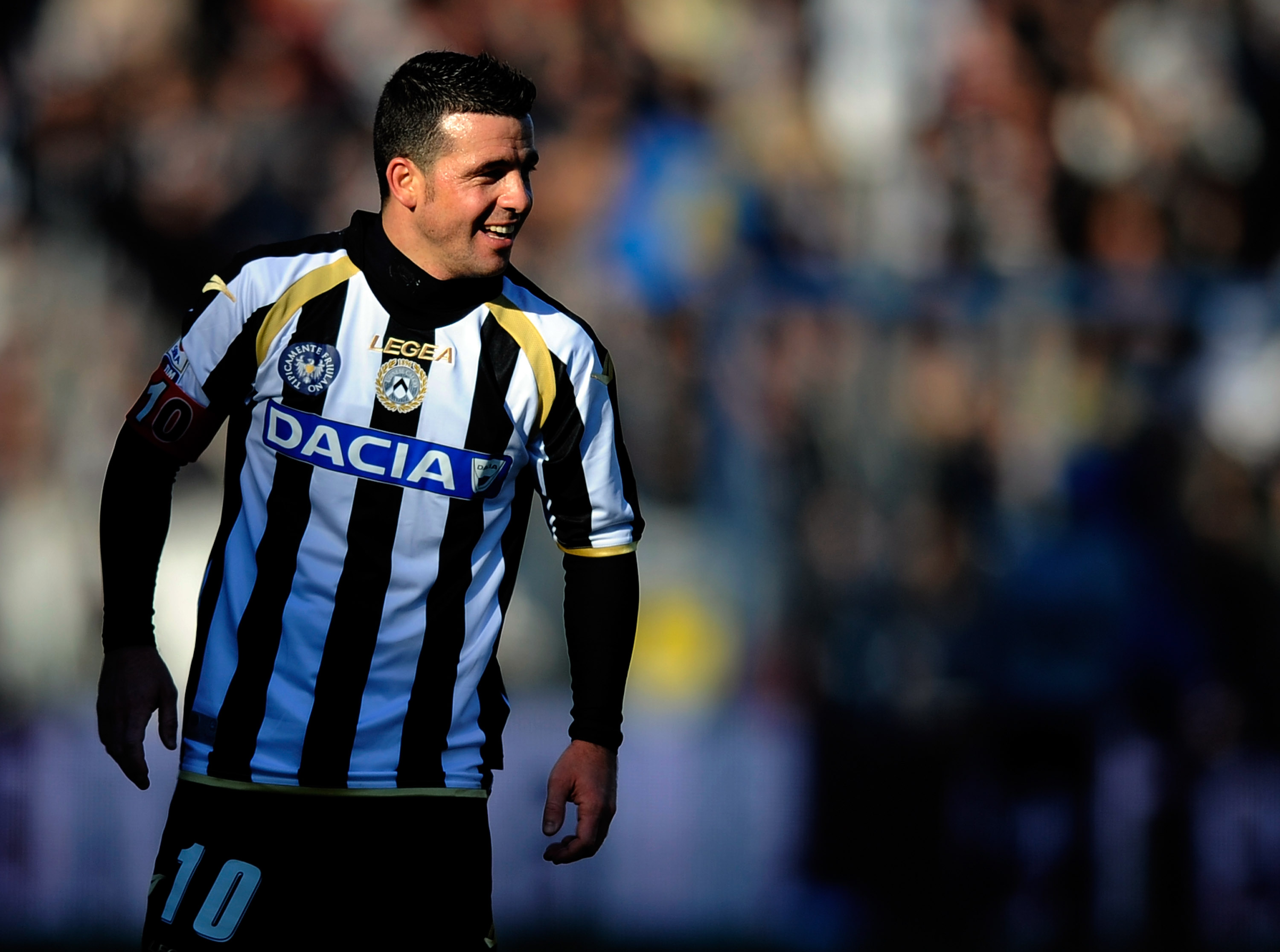UDINE, ITALY - JANUARY 23:  Antonio Di Natale of Udinese Calcio during the Serie A match between Udinese and Inter at Stadio Friuli on January 23, 2011 in Udine, Italy.  (Photo by Claudio Villa/Getty Images)