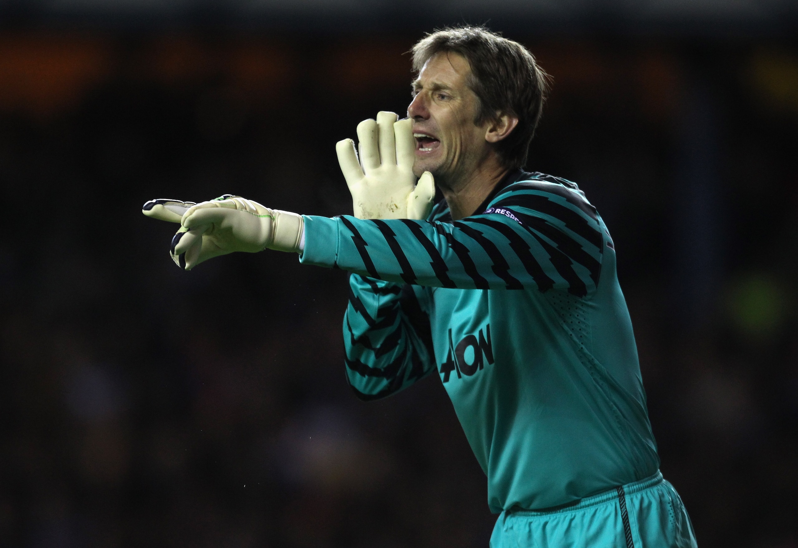 GLASGOW, SCOTLAND - NOVEMBER 24: Edwin van der Sar of Manchester United during the UEFA Champions League Group C match between Glasgow Rangers and Manchester United at Ibrox on November 24, 2010 in Glasgow, Scotland. (Photo by Alex Livesey/Getty Images) GLASGOW, SCOTLAND - NOVEMBER 24: Edwin van der Sar of Manchester United during the UEFA Champions League Group C match between Glasgow Rangers and Manchester United at Ibrox on November 24, 2010 in Glasgow, Scotland. (Photo by Alex Livesey/Getty Images)