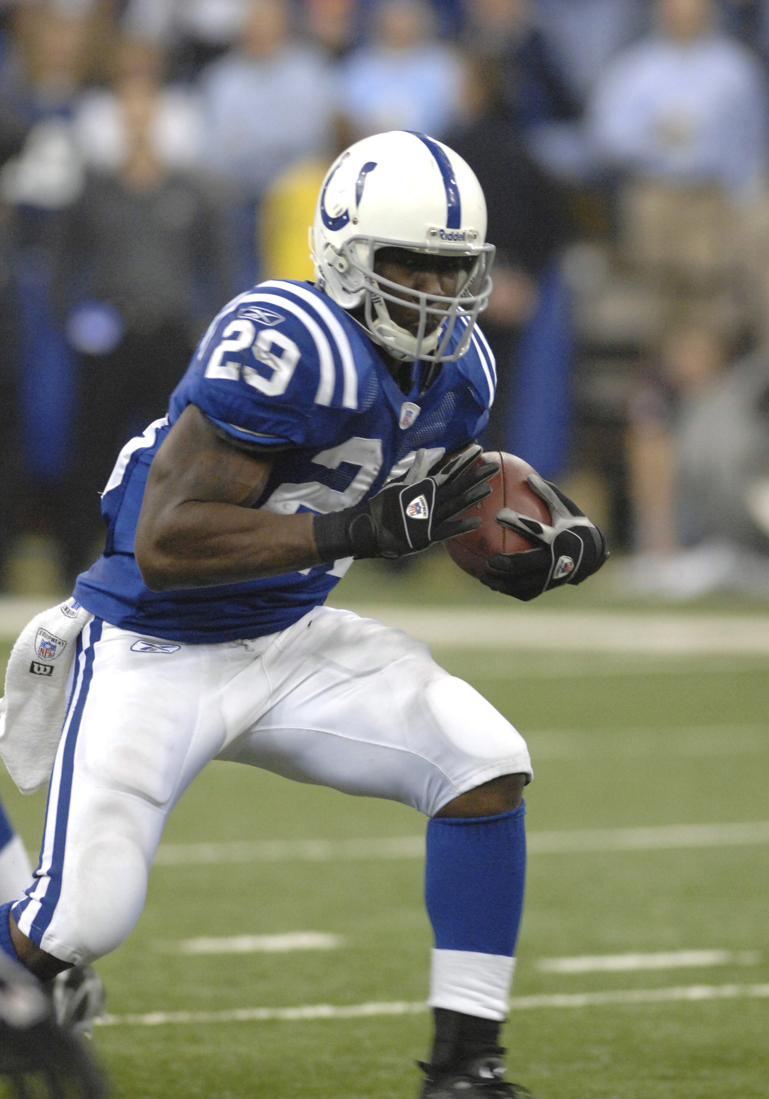 Indianapolis Colts running back Joseph Addai against the Cincinnati Bengals Dec. 18, 2006 in the RCA Dome in Indianapolis. The Colts won 34 - 16. (Photo by Al Messerschmidt/Getty Images) Indianapolis Colts running back Joseph Addai against the Cincinnati Bengals Dec. 18, 2006 in the RCA Dome in Indianapolis. The Colts won 34 - 16. (Photo by Al Messerschmidt/Getty Images)
