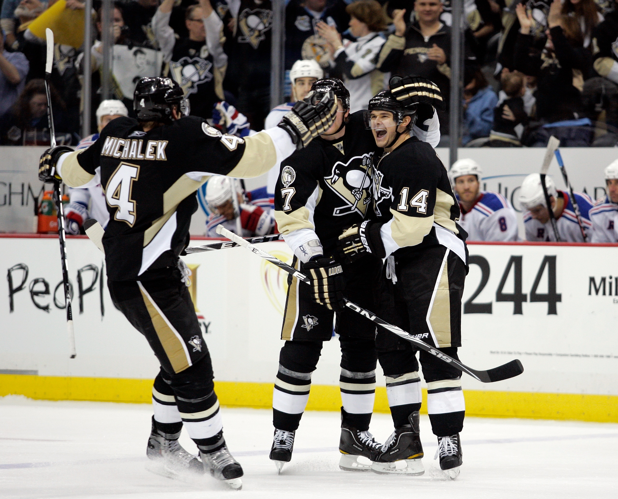 PITTSBURGH, PA - MARCH 20:  Chris Kunitz #14 of the Pittsburgh Penguins celebrates his short handed goal against the New York Rangers at Consol Energy Center on March 20, 2011 in Pittsburgh, Pennsylvania.  The Rangers defeated the Penguins 5-2.  (Photo by