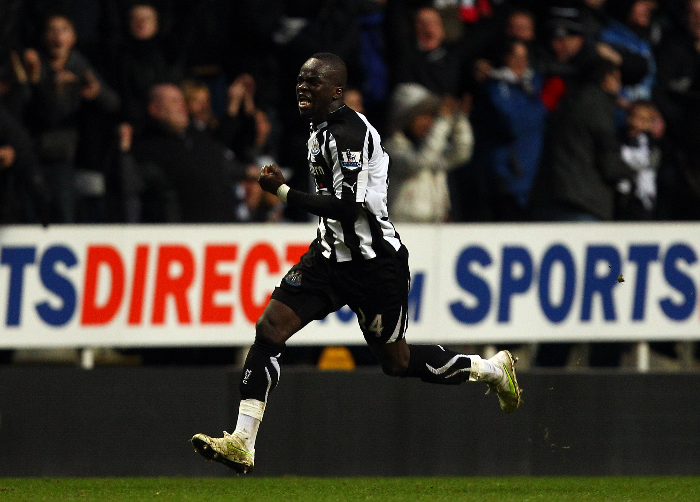 NEWCASTLE UPON TYNE, ENGLAND - FEBRUARY 05:  Cheik Tiote of Newcastle celebrates scoring the fourth and equalising goal during the Barclays Premier League match between Newcastle United and Arsenal at St James' Park on February 5, 2011 in Newcastle upon T