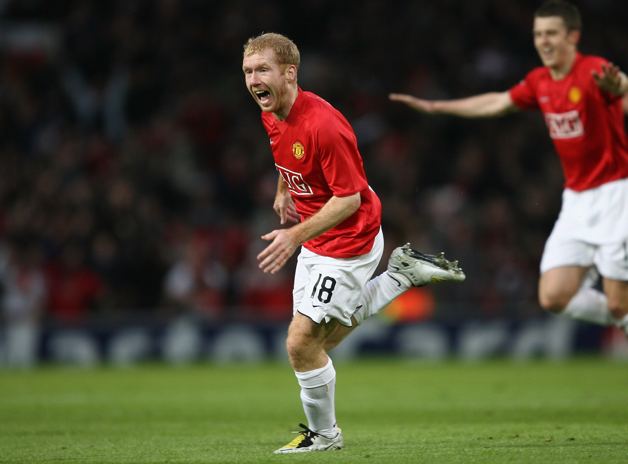 MANCHESTER, UNITED KINGDOM - APRIL 29:  Paul Scholes of Manchester United celebrates scoring the opening goal during the UEFA Champions League Semi Final, second leg match between Manchester United and Barcelona at Old Trafford on April 29, 2008 in Manche