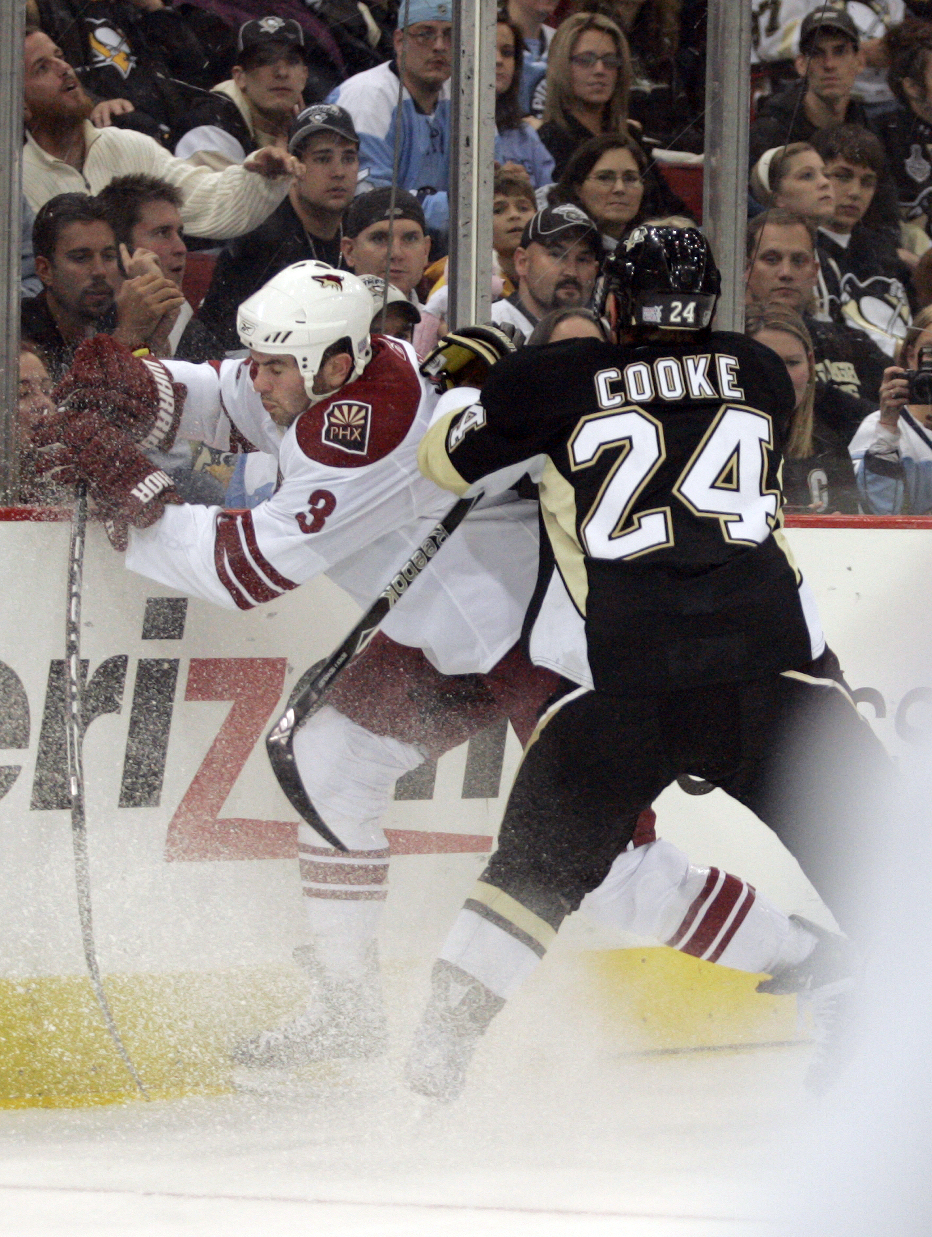 With Latest Hit, Penguins' Matt Cooke Further Injures His Image