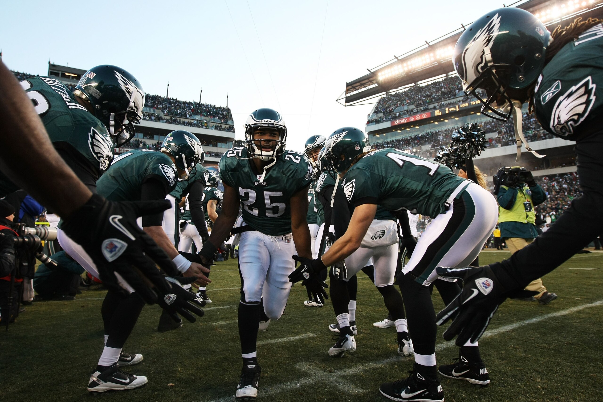 PHILADELPHIA, PA - JANUARY 09: LeSean McCoy #25 of the Philadelphia Eagles takes the field before playing against the Green Bay Packers in the 2011 NFC wild card playoff game at Lincoln Financial Field on January 9, 2011 in Philadelphia, Pennsylvania. ( PHILADELPHIA, PA - JANUARY 09: LeSean McCoy #25 of the Philadelphia Eagles takes the field before playing against the Green Bay Packers in the 2011 NFC wild card playoff game at Lincoln Financial Field on January 9, 2011 in Philadelphia, Pennsylvania. (