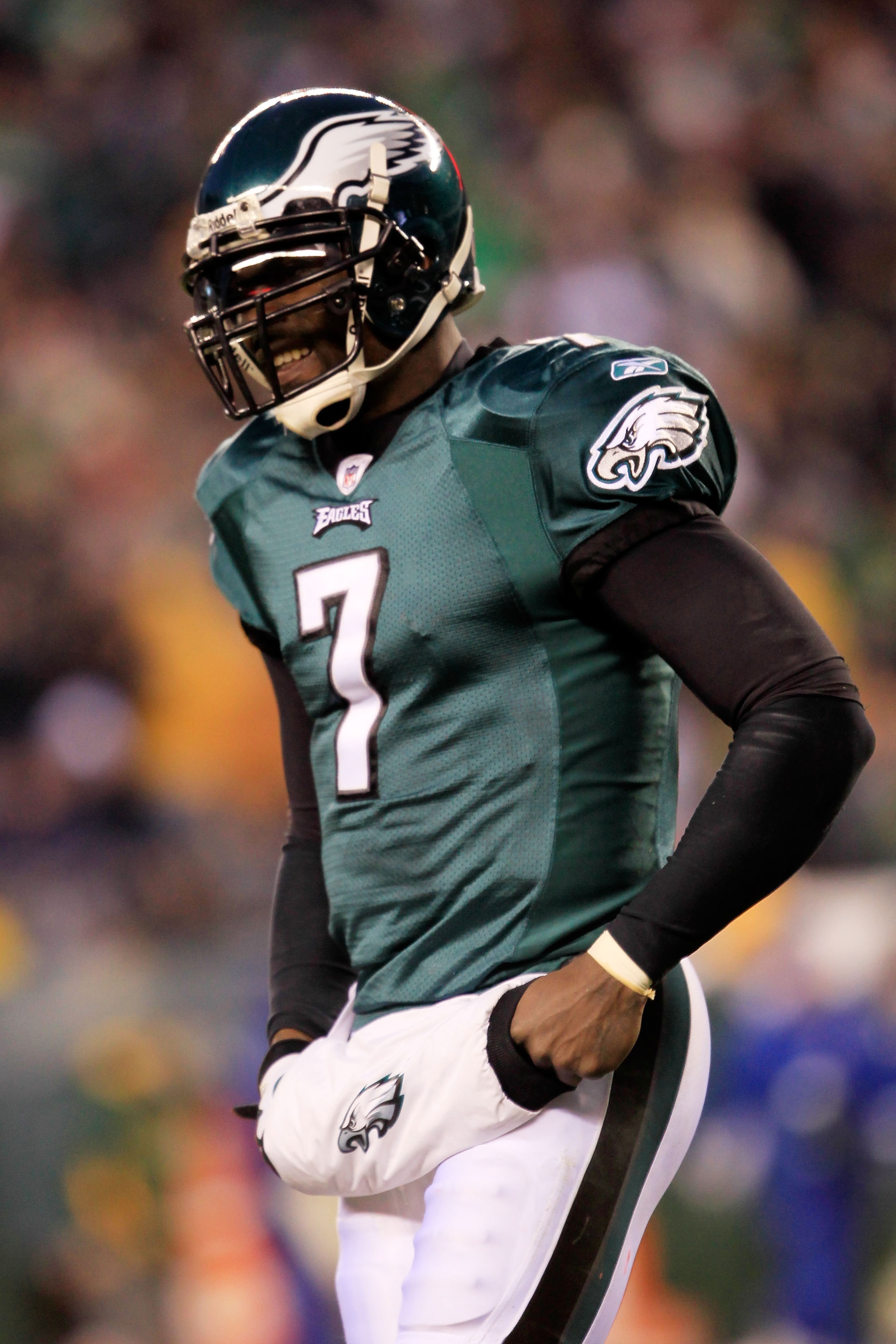 PHILADELPHIA, PA - JANUARY 09: Michael Vick #7 of the Philadelphia Eagles reacts against the Green Bay Packers during the 2011 NFC wild card playoff game at Lincoln Financial Field on January 9, 2011 in Philadelphia, Pennsylvania. (Photo by Chris Trotma PHILADELPHIA, PA - JANUARY 09: Michael Vick #7 of the Philadelphia Eagles reacts against the Green Bay Packers during the 2011 NFC wild card playoff game at Lincoln Financial Field on January 9, 2011 in Philadelphia, Pennsylvania. (Photo by Chris Trotma