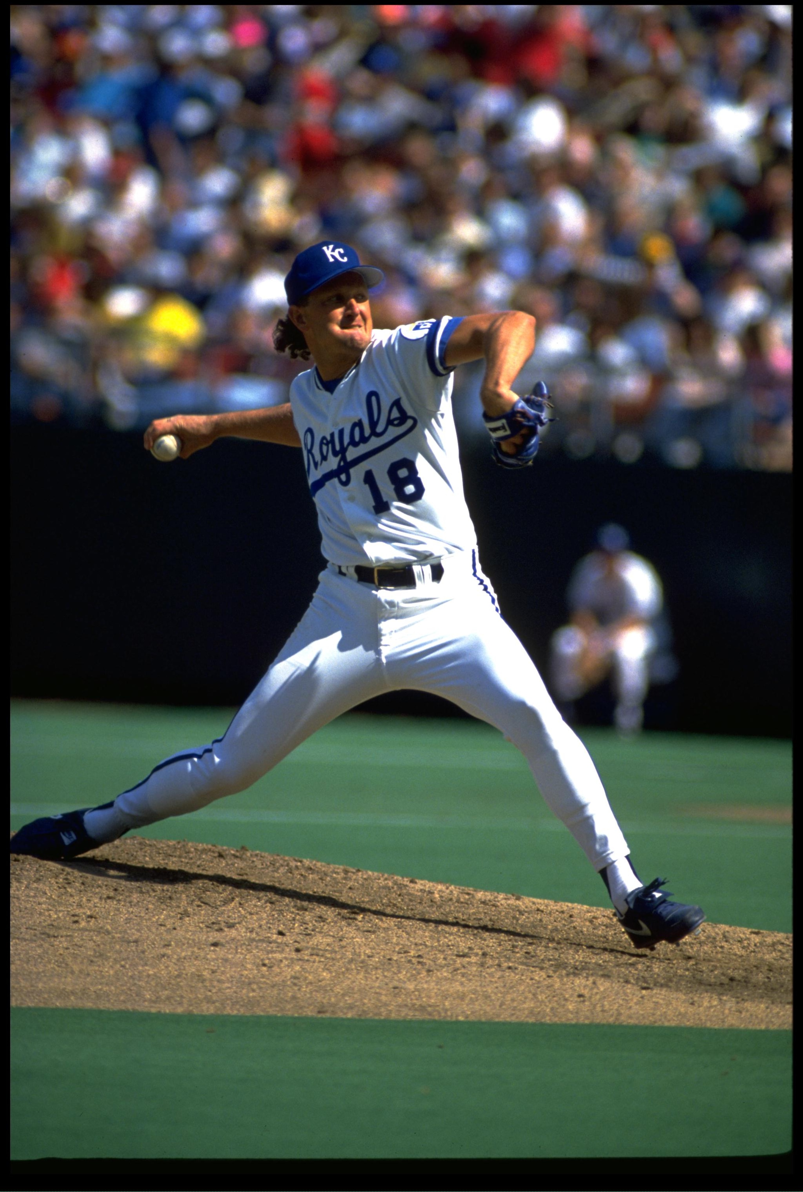 1990:  KANSAS CITY ROYALS PITCHER BRET SABERHAGEN STEPS TO THROW DURING A ROYALS GAME AT ROYALS STADIUM IN KANSAS CITY, MISSOURI.