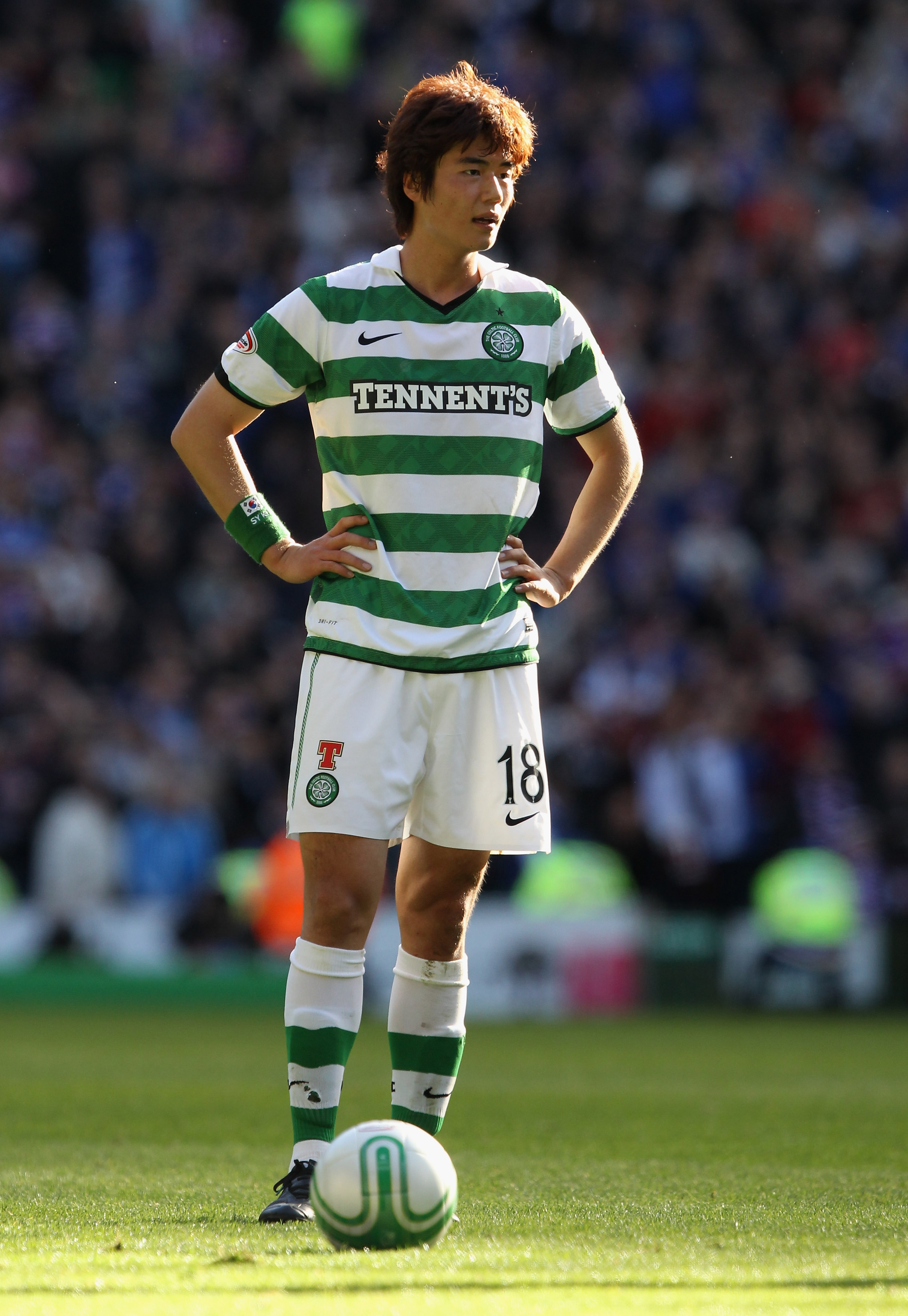 GLASGOW, SCOTLAND - OCTOBER 24:  Ki Sung Yeung of Celtic in action during the Clydesdale Bank Premier League match between Celtic and Rangers at Celtic Park on October 24, 2010 in Glasgow, Scotland.  (Photo by Clive Brunskill/Getty Images)