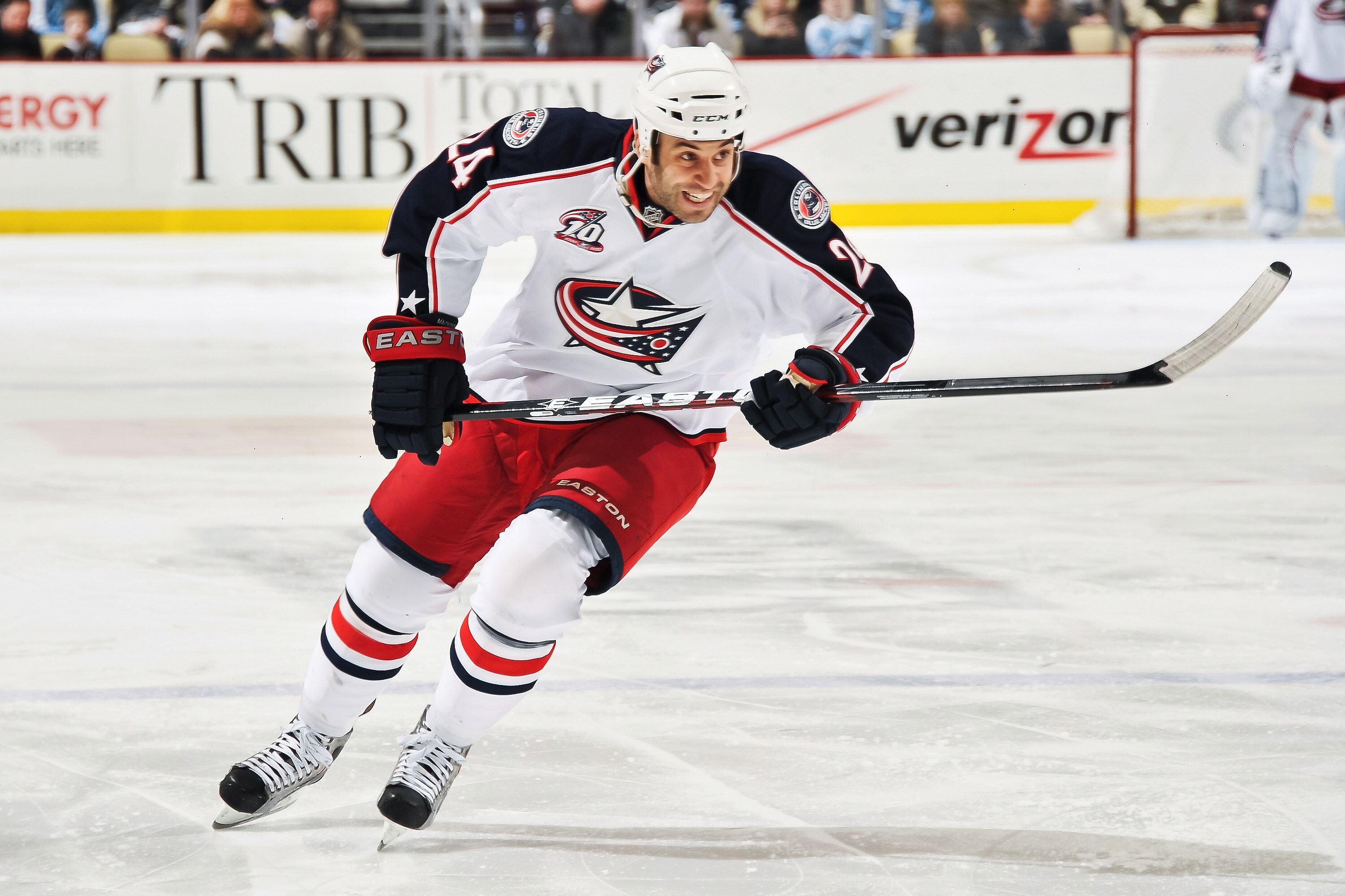 PITTSBURGH, PA - FEBRUARY 8:  Derek MacKenzie #24 of the Columbus Blue Jackets skates against the Pittsburgh Penguins on February 8, 2011 at CONSOL Energy Center in Pittsburgh, Pennsylvania.  (Photo by Jamie Sabau/Getty Images)