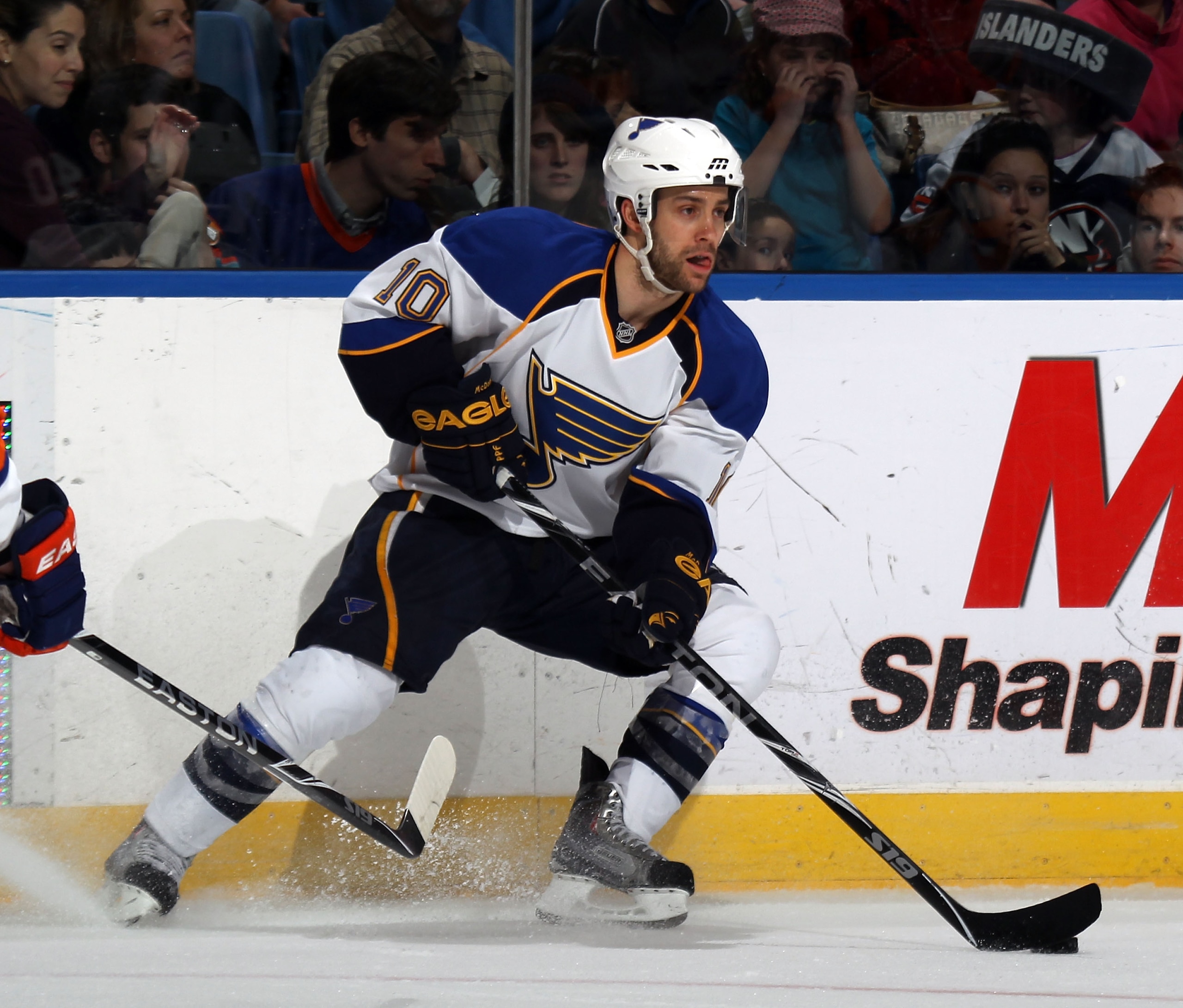 UNIONDALE, NY - MARCH 05:  Andy McDonald #10 of the St. Louis Blues skates against the New York Islanders at the Nassau Coliseum on March 5, 2011 in Uniondale, New York.  (Photo by Bruce Bennett/Getty Images)