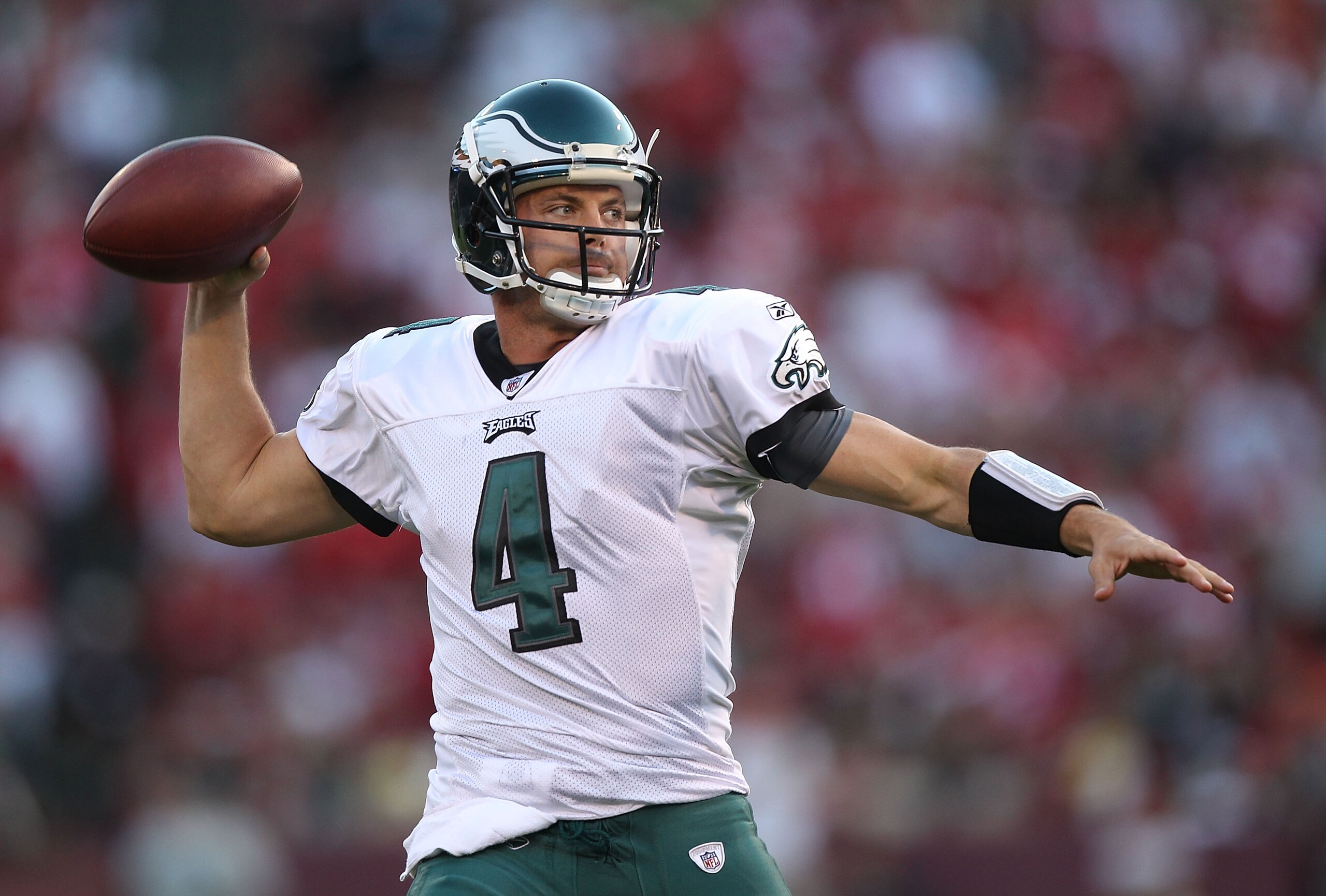 SAN FRANCISCO - OCTOBER 10:  Kevin Kolb #4 of the Philadelphia Eagles passes against the San Francisco 49ers during an NFL game at Candlestick Park on October 10, 2010 in San Francisco, California.(Photo by Jed Jacobsohn/Getty Images)