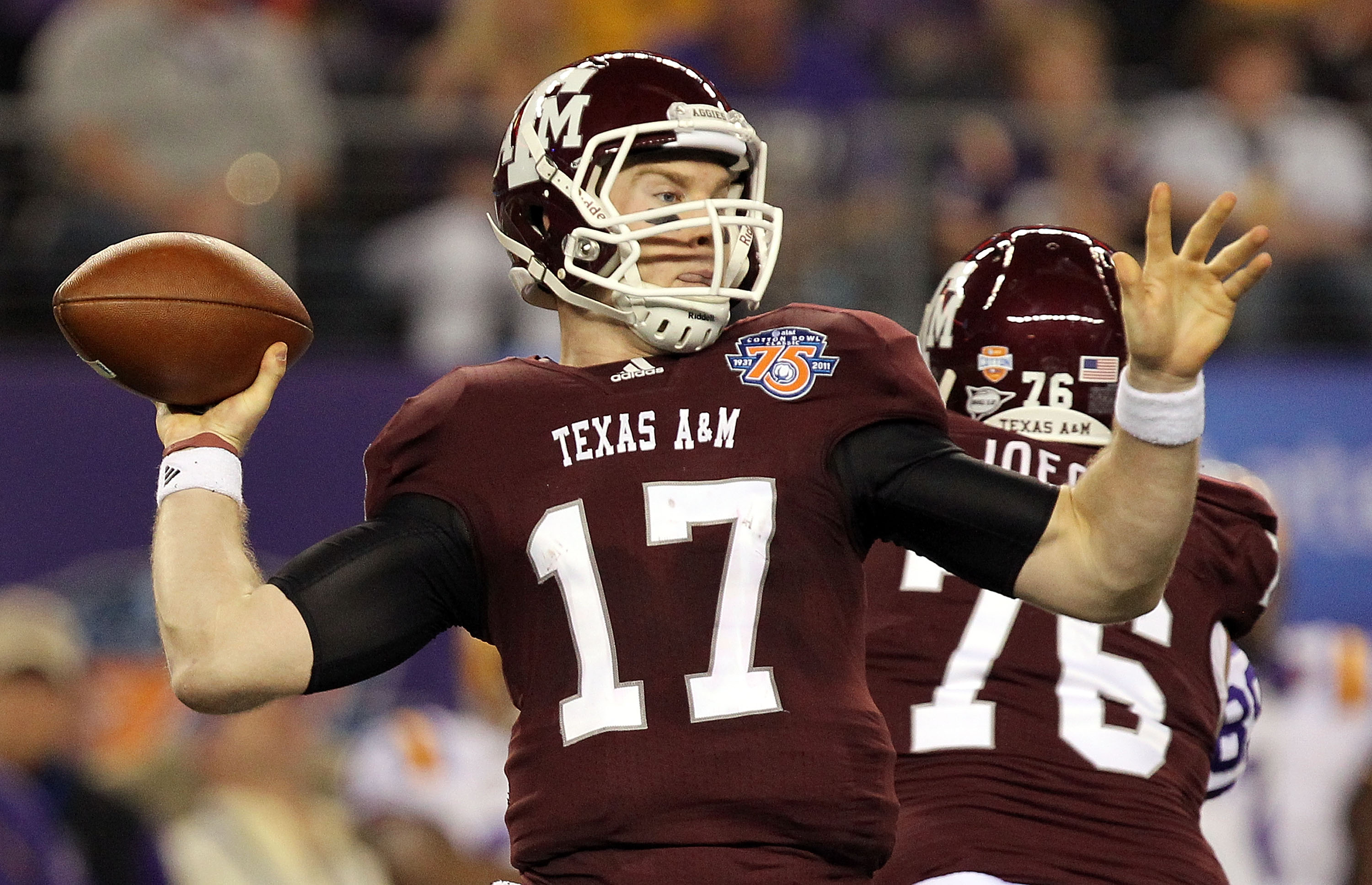 ARLINGTON, TX - JANUARY 07:  Quarterback Ryan Tannehill #17 of the Texas A&M Aggies throws against the LSU Tigers during the AT&T Cotton Bowl at Cowboys Stadium on January 7, 2011 in Arlington, Texas.  (Photo by Ronald Martinez/Getty Images)