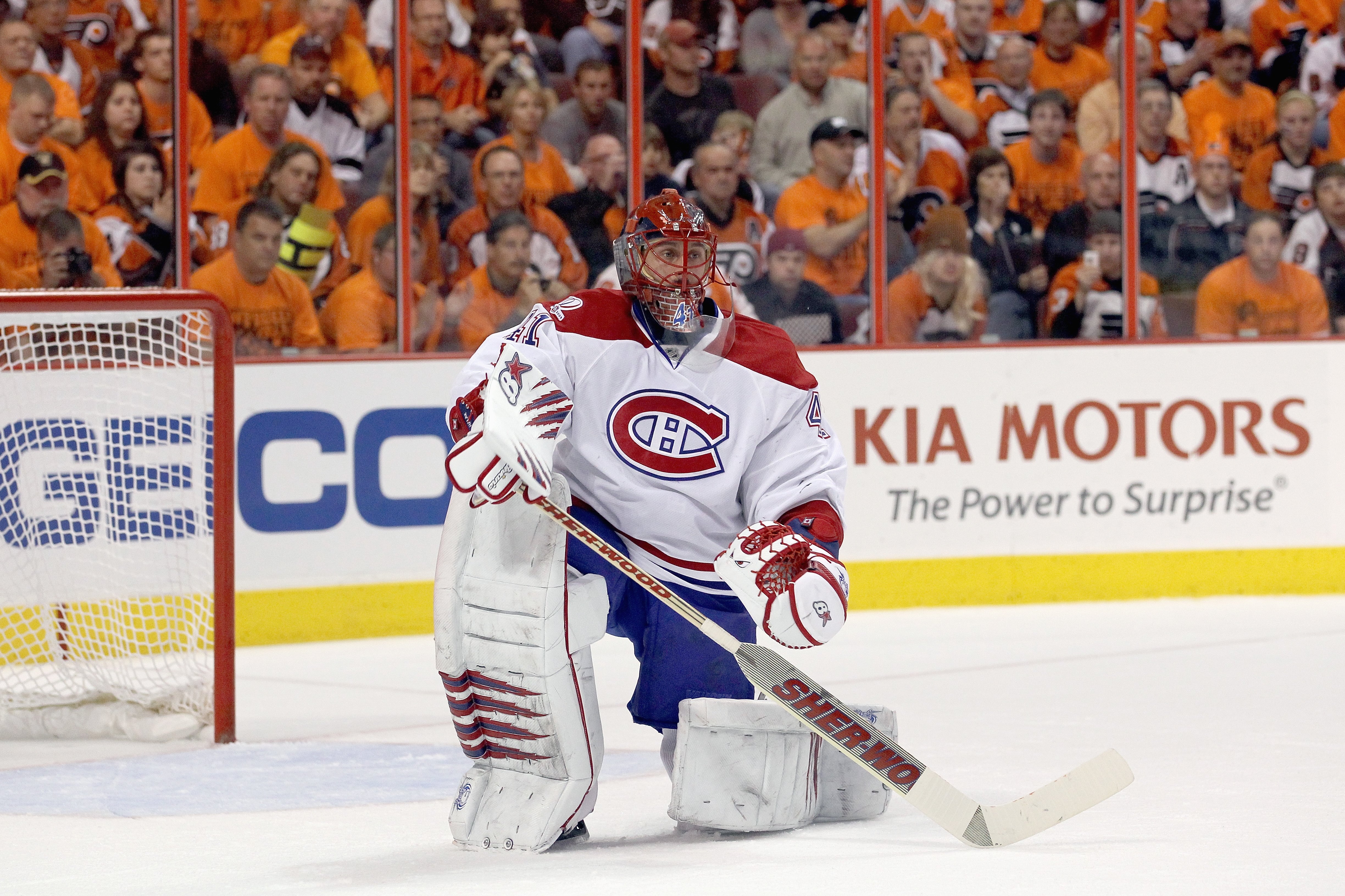 PHILADELPHIA - MAY 24:  Goalie Jaroslav Halak #41 of the Montreal Canadiens guards the net against the Philadelphia Flyers in Game 5 of the Eastern Conference Finals during the 2010 NHL Stanley Cup Playoffs at Wachovia Center on May 24, 2010 in Philadelph