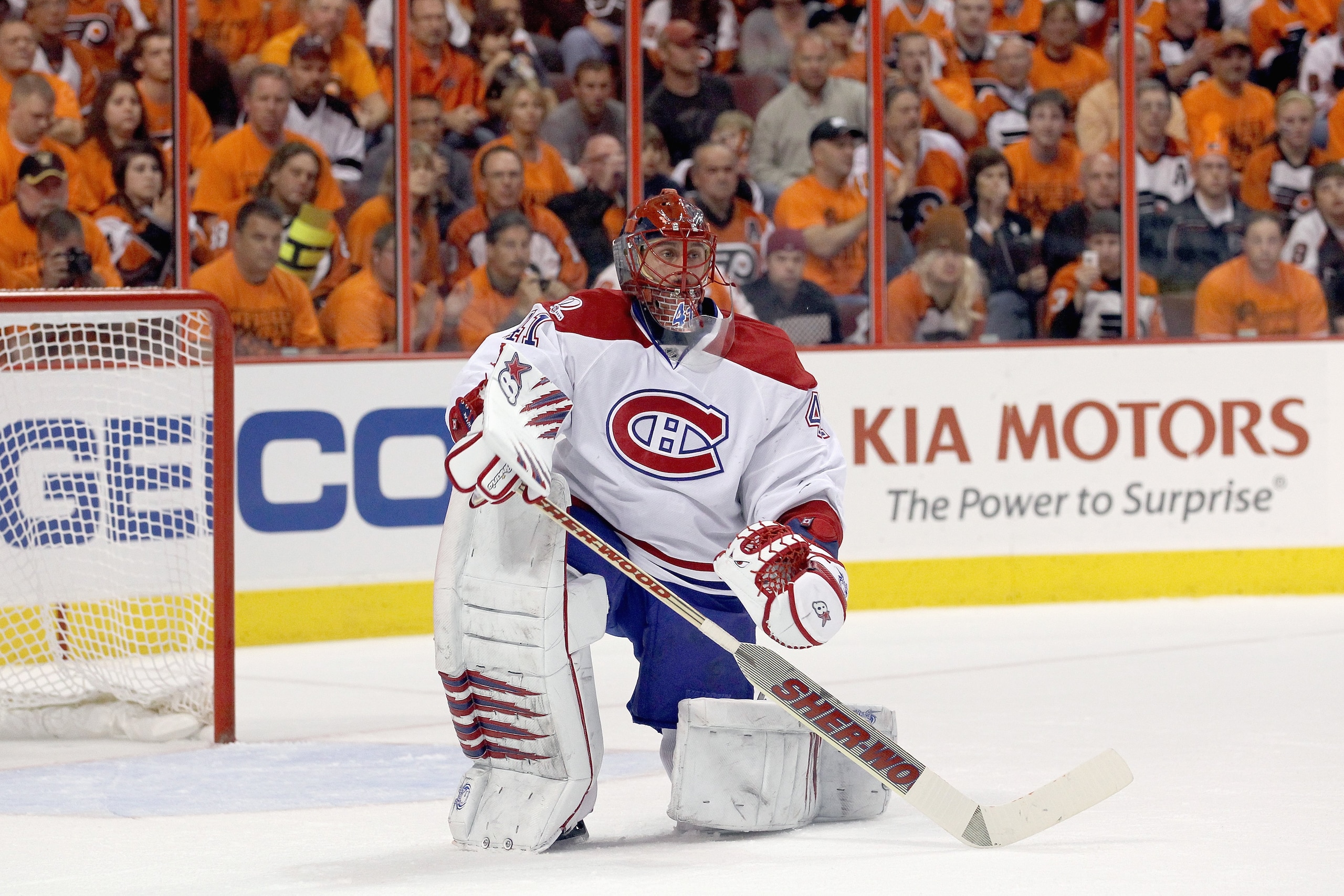 PHILADELPHIA - MAY 24:  Goalie Jaroslav Halak #41 of the Montreal Canadiens guards the net against the Philadelphia Flyers in Game 5 of the Eastern Conference Finals during the 2010 NHL Stanley Cup Playoffs at Wachovia Center on May 24, 2010 in Philadelph