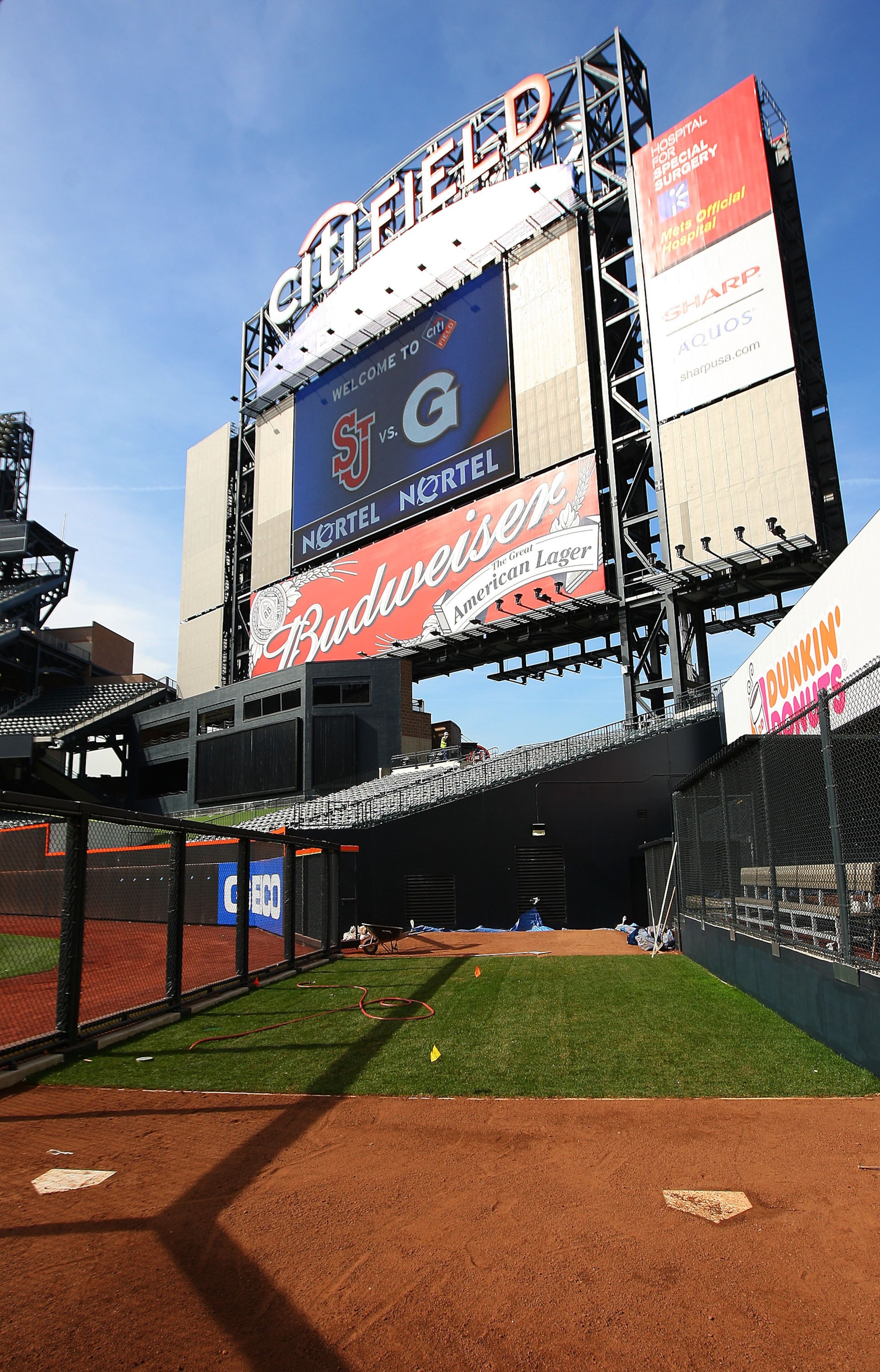 FLUSHING, NY - MARCH 25:  A general view of the Mets bullpen at Citi Field on March 25, 2009 in the Flushing neighborhood of the Queens borough of New York City.  (Photo by Mike Stobe/Getty Images)
