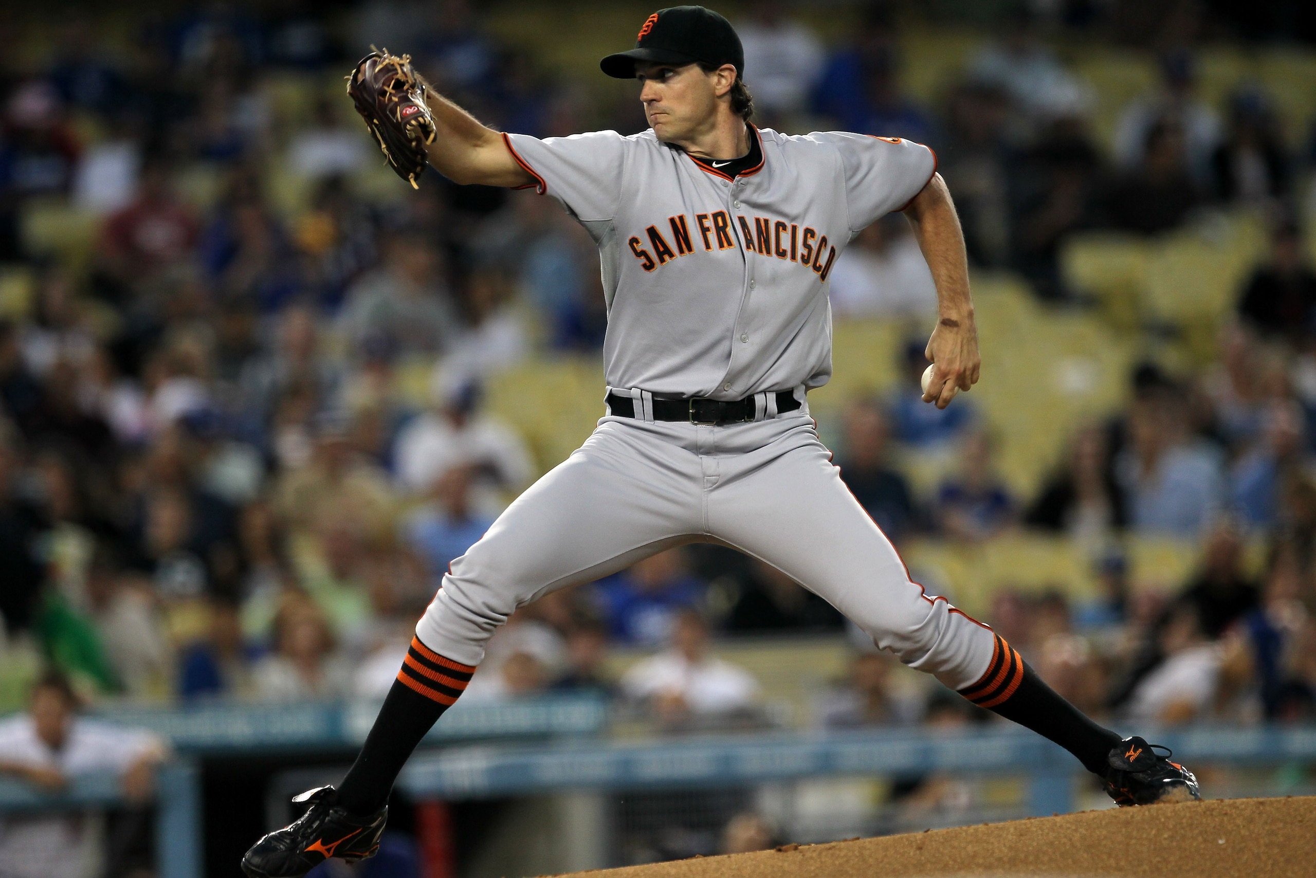 LOS ANGELES - SEPTEMBER 3:  Barry Zito #75 of the San Francisco Giants throws a pitch against the Los Angeles Dodgers on September 3, 2010 at Dodger Stadium in Los Angeles, California.  (Photo by Stephen Dunn/Getty Images)