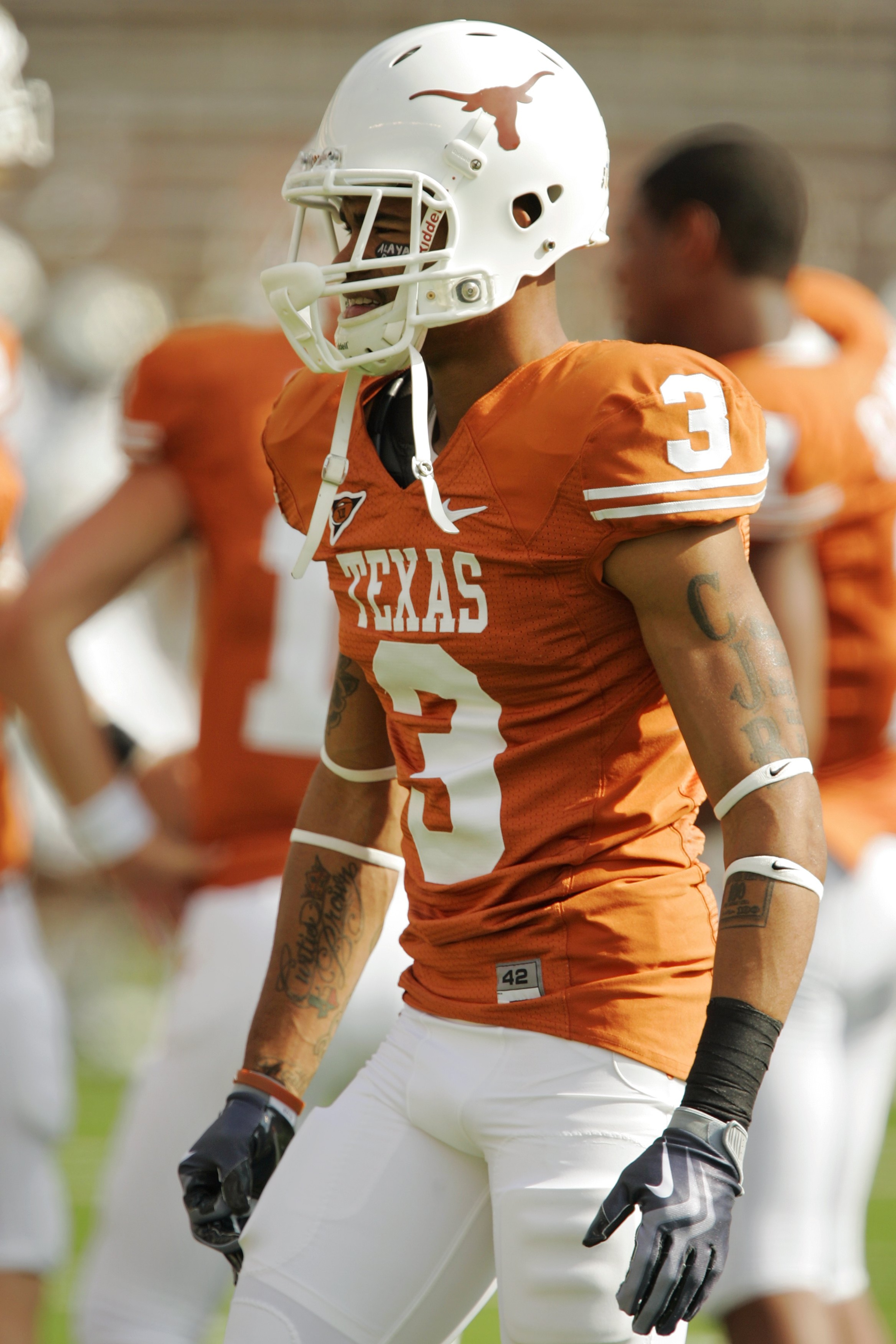 AUSTIN, TX - NOVEMBER 07: Cornerback Curtis Brown #3 of the Texas Longhorns prepares for a game against the UCF Knights on November 7, 2009 at Darrell K Royal - Texas Memorial Stadium in Austin, Texas. Texas won 35-3. (Photo by Brian Bahr/Getty Images) AUSTIN, TX - NOVEMBER 07: Cornerback Curtis Brown #3 of the Texas Longhorns prepares for a game against the UCF Knights on November 7, 2009 at Darrell K Royal - Texas Memorial Stadium in Austin, Texas. Texas won 35-3. (Photo by Brian Bahr/Getty Images)