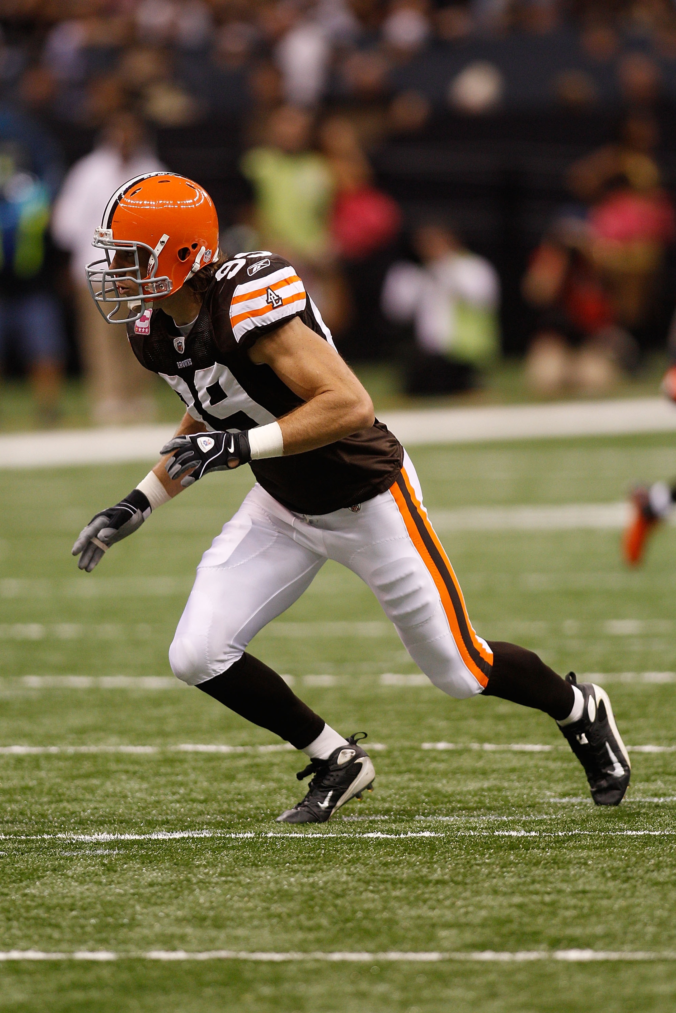 NEW ORLEANS - OCTOBER 24:  Scott Fujita #99 of the Cleveland Browns in action against the New Orleans Saints at the Louisiana Superdome on October 24, 2010 in New Orleans, Louisiana.  (Photo by Chris Graythen/Getty Images)