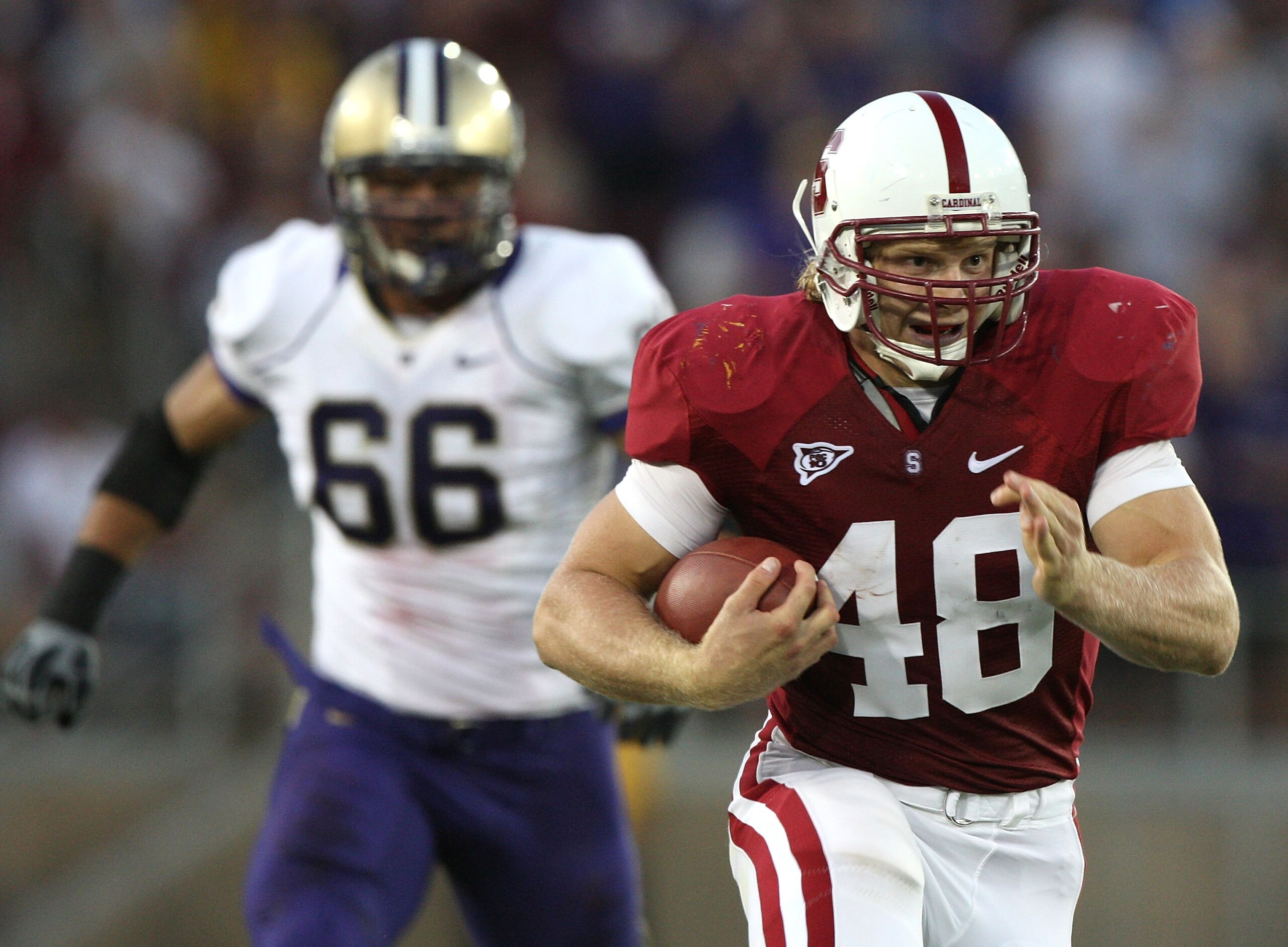 PALO ALTO, CA - SEPTEMBER 26:  Owen Marecic #48 of the Stanford Cardinal runs against the Washington Huskies at Stanford Stadium on September 26, 2009 in Palo Alto, California.  (Photo by Jed Jacobsohn/Getty Images)