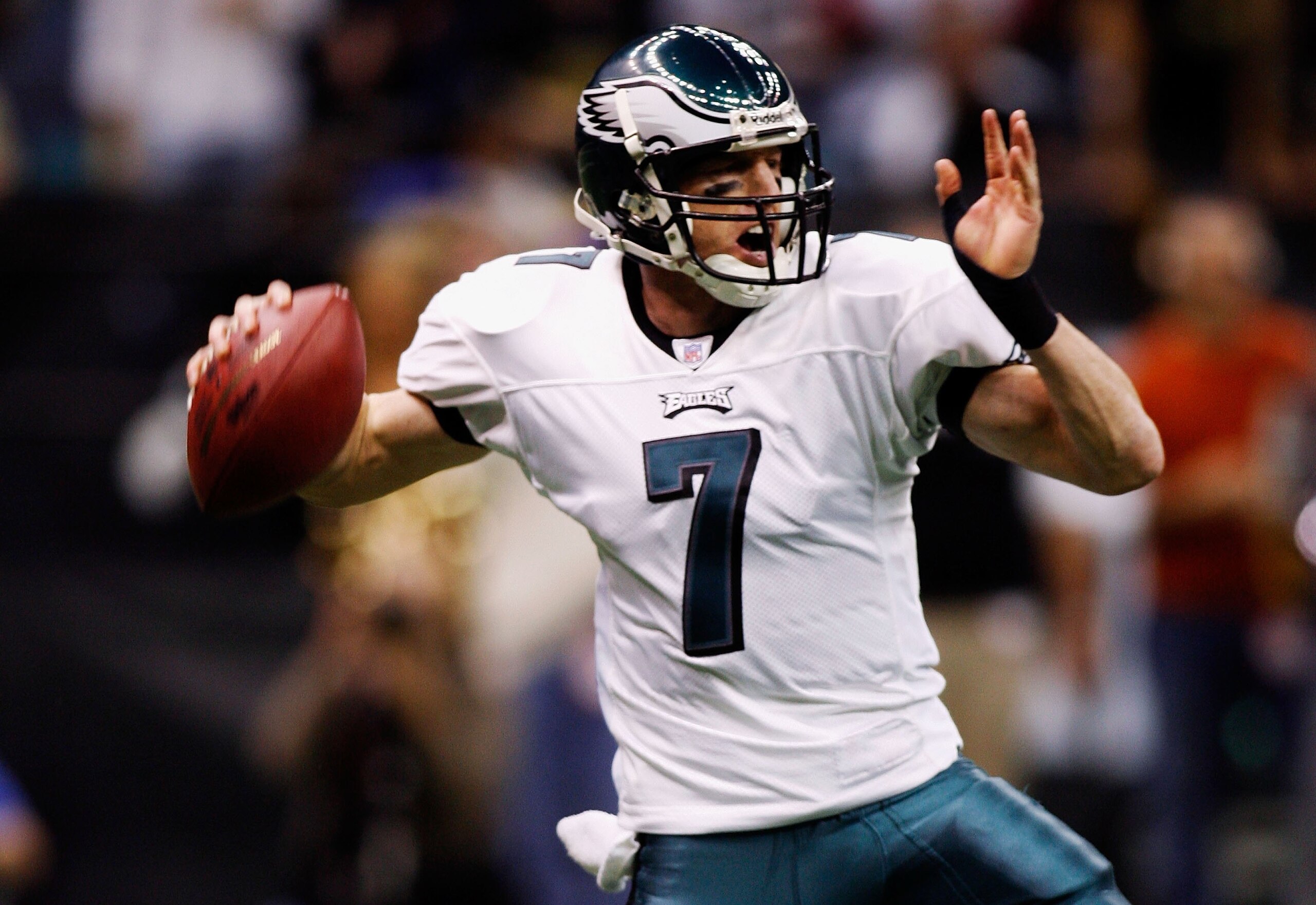 NEW ORLEANS - JANUARY 13:  Jeff Garcia #7 of the Philadelphia Eagles drops back to pass against the New Orleans Saints during the NFC divisional playoff game at the Superdome on January 13, 2007 in New Orleans, Louisiana.  (Photo by Chris Graythen/Getty I