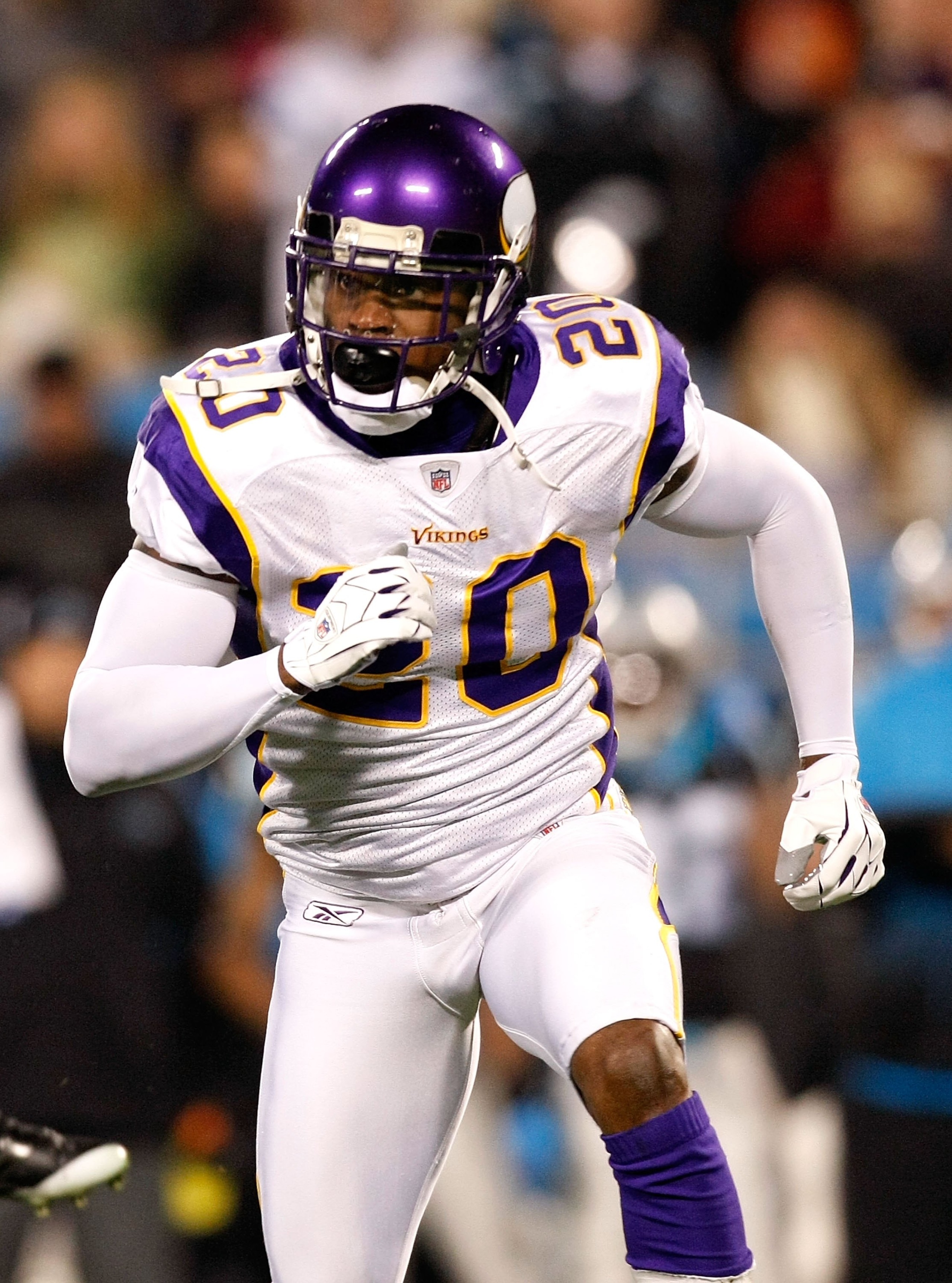 CHARLOTTE, NC - DECEMBER 20:  Madieu Williams #20 of the Minnesota Vikings against the Carolina Panthers at Bank of America Stadium on December 20, 2009 in Charlotte, North Carolina.  (Photo by Kevin C. Cox/Getty Images)