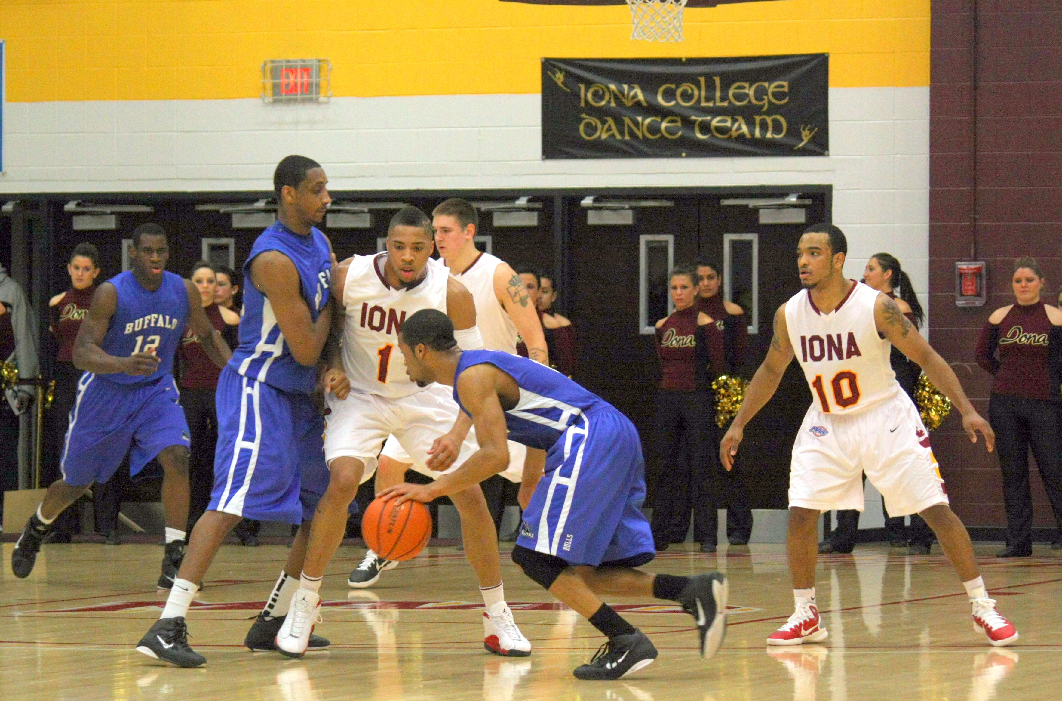 Mike Glover fights off Buffalo screen