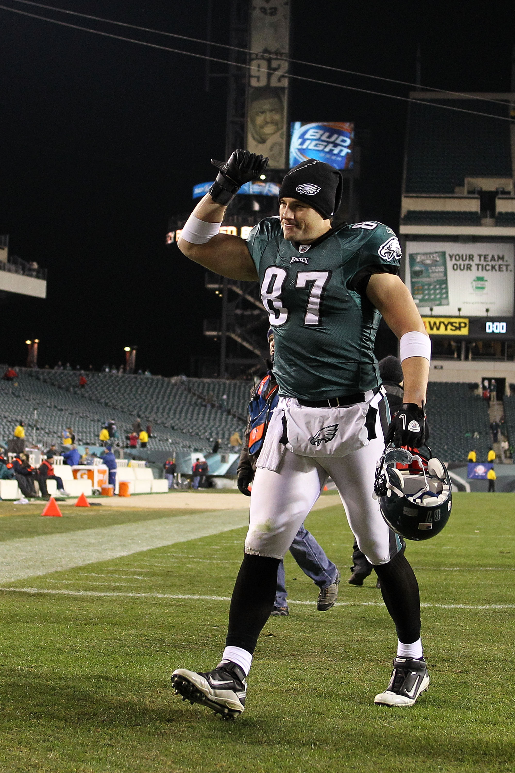 PHILADELPHIA, PA - DECEMBER 02:  Brent Celek #87 of the Philadelphia Eagles celebrates as he walks off the field after they won 34-24 against the Houston Texans at Lincoln Financial Field on December 2, 2010 in Philadelphia, Pennsylvania.  (Photo by Chris