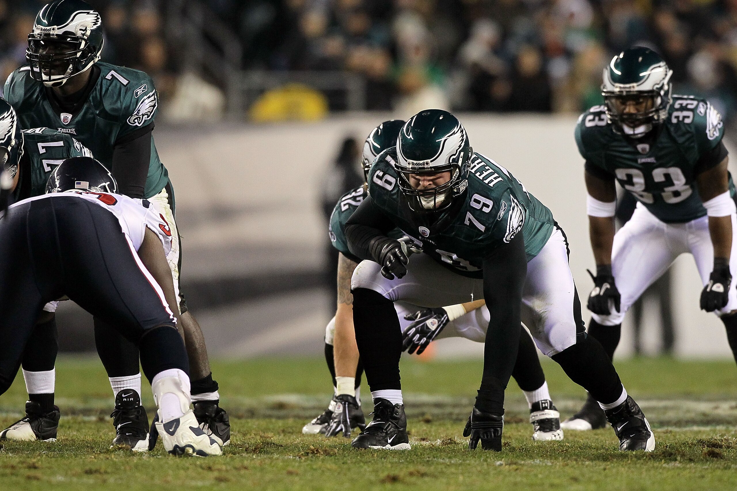PHILADELPHIA, PA - DECEMBER 02:  Offensive guard Todd Herremans #79 of the Philadelphia Eagles gets set in his stance against the Houston Texans at Lincoln Financial Field on December 2, 2010 in Philadelphia, Pennsylvania.  (Photo by Jim McIsaac/Getty Ima
