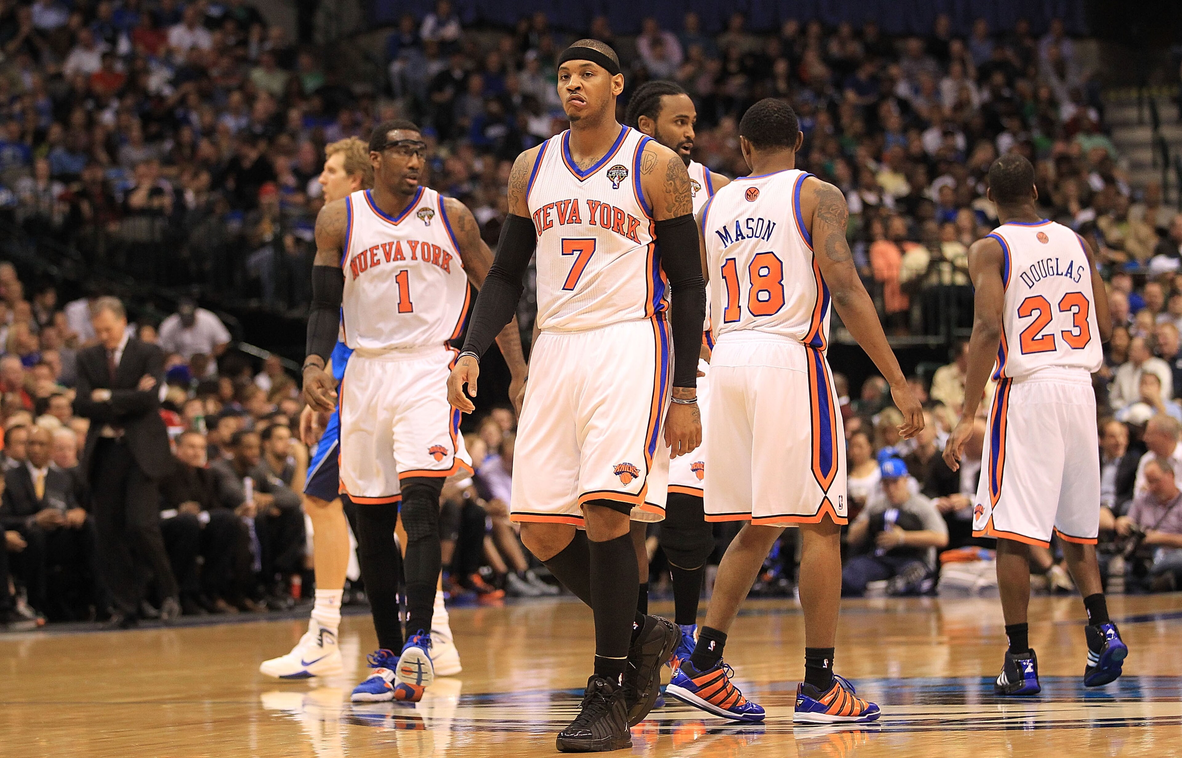 DALLAS, TX - MARCH 10:  Forward Carmelo Anthony #7 of the New York Knicks at American Airlines Center on March 10, 2011 in Dallas, Texas.  NOTE TO USER: User expressly acknowledges and agrees that, by downloading and or using this photograph, User is cons