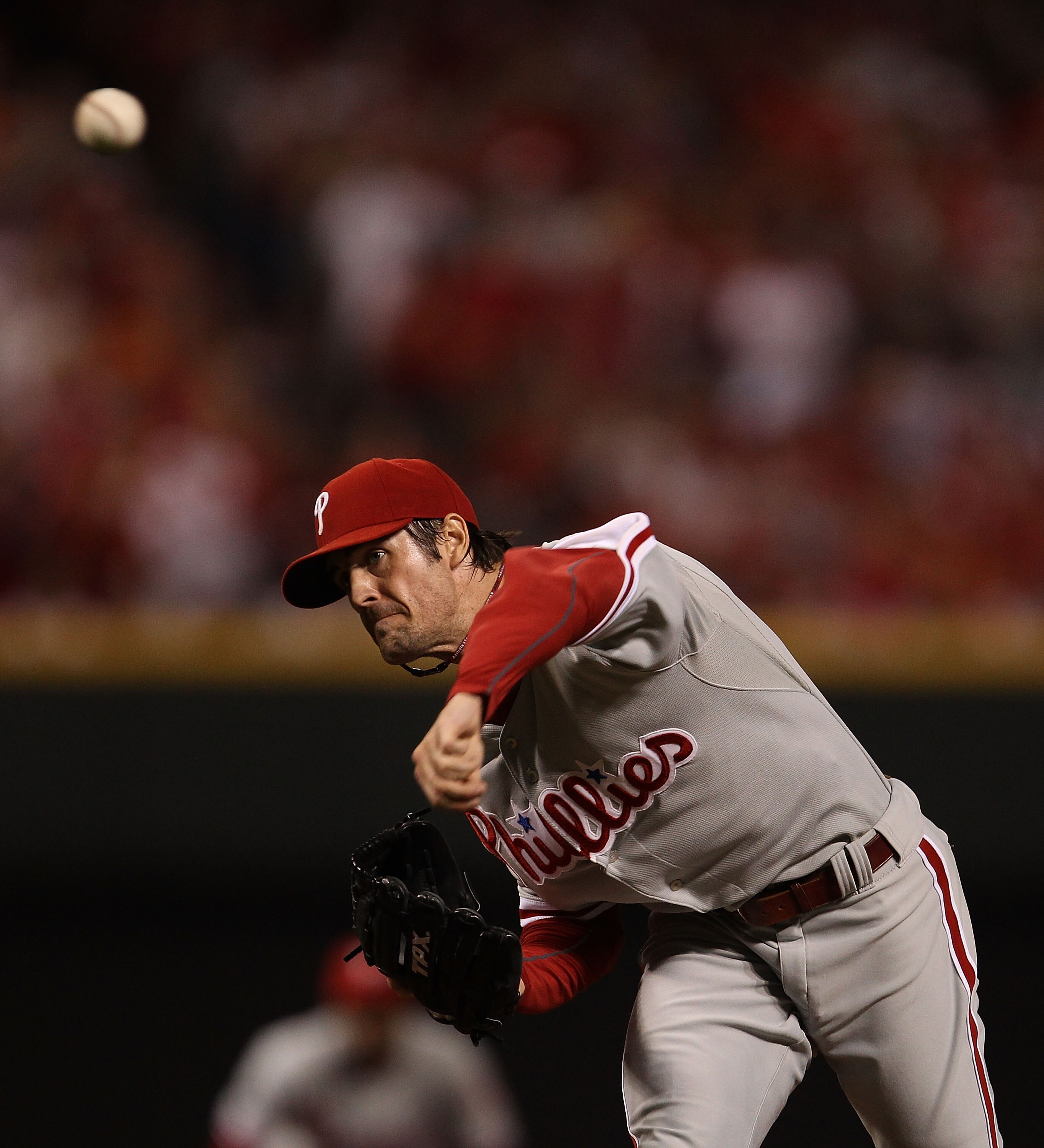 CINCINNATI - OCTOBER 10: Cole Hamels #35 of the Philadelphia Phillies delivers the ball against the Cincinnati Reds on his way to a complete game shut-out during game 3 of the NLDS at Great American Ball Park on October 10, 2010 in Cincinnati, Ohio. The P