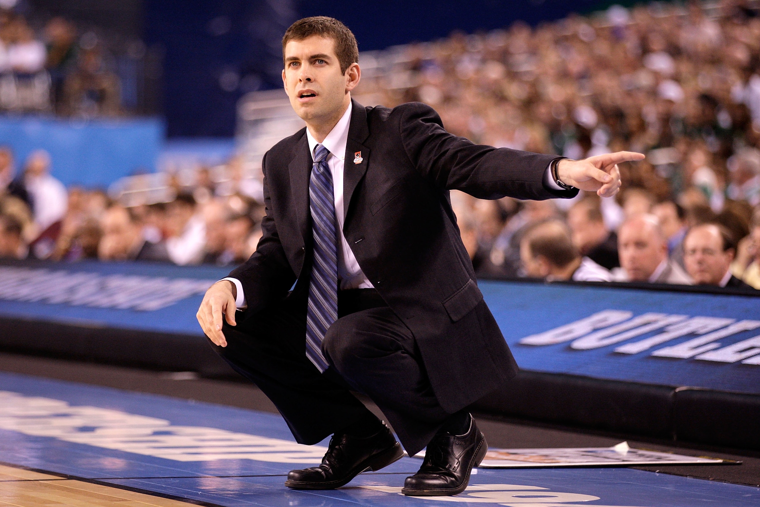 INDIANAPOLIS - APRIL 03:  Head coach Brad Stevens of the Butler Bulldogs points in the first half against the Michigan State Spartans during the National Semifinal game of the 2010 NCAA Division I Men's Basketball Championship on April 3, 2010 in Indianap