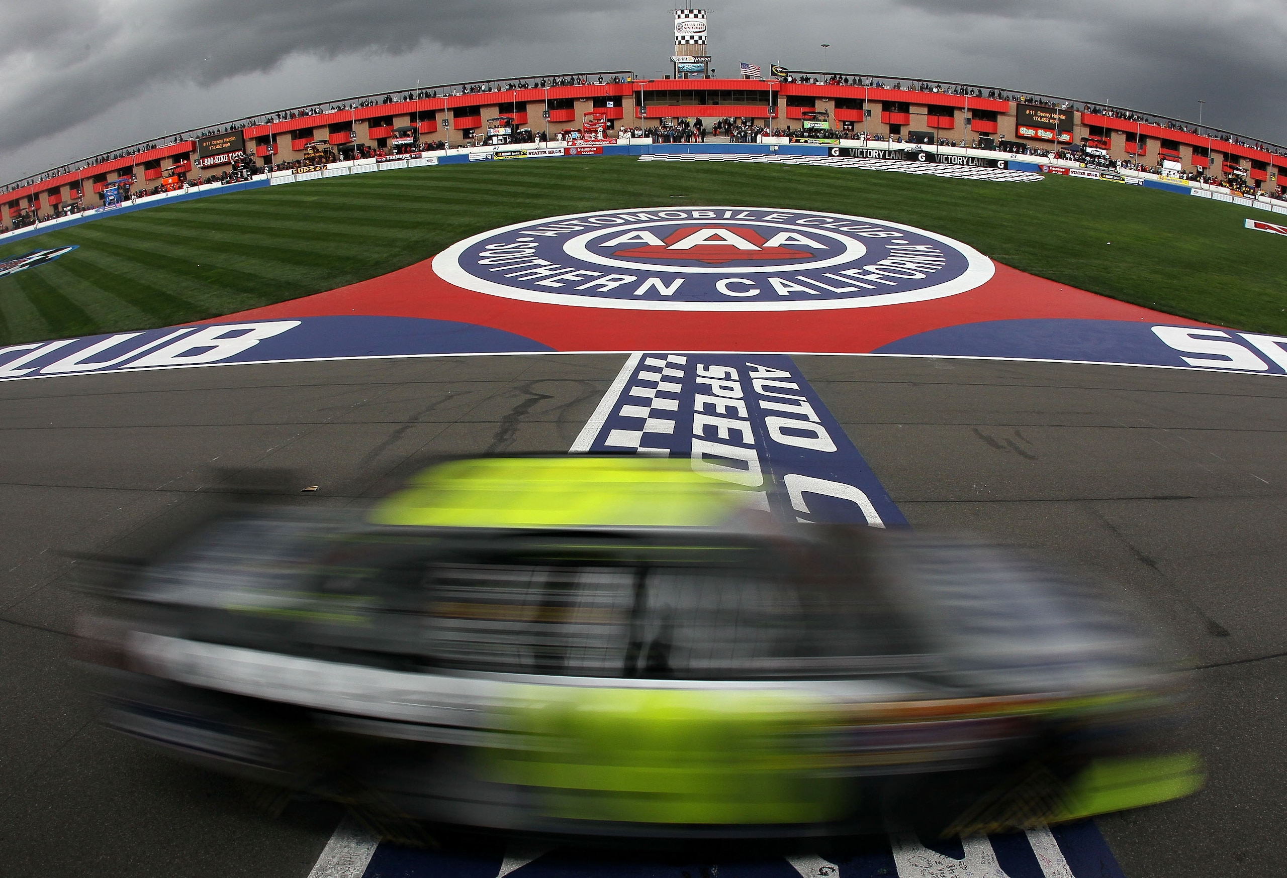 FONTANA, CA - FEBRUARY 21:  Jimmie Johnson drives the #48 Lowe's/Kobalt Tools Chevrolet during the NASCAR Sprint Cup Series Auto Club 500 at Auto Club Speedway on February 21, 2010 in Fontana, California.  (Photo by Jeff Gross/Getty Images)