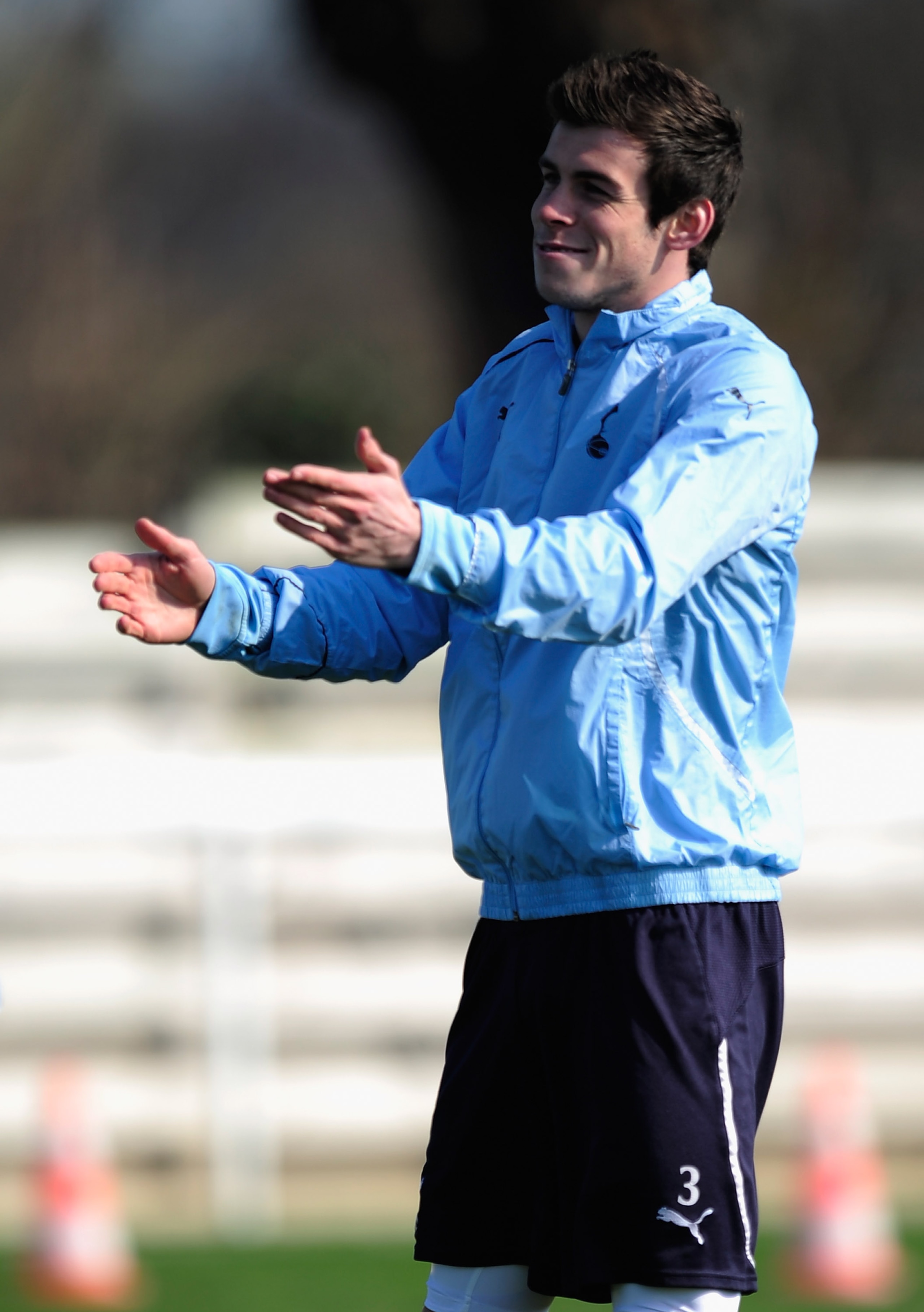 LONDON, ENGLAND - MARCH 08:  Gareth Bale of Tottenham Hotspur warms up at a Tottenham Hotspur training session at the Spurs Lodge on March 8, 2011 in London, England.  (Photo by Jamie McDonald/Getty Images)